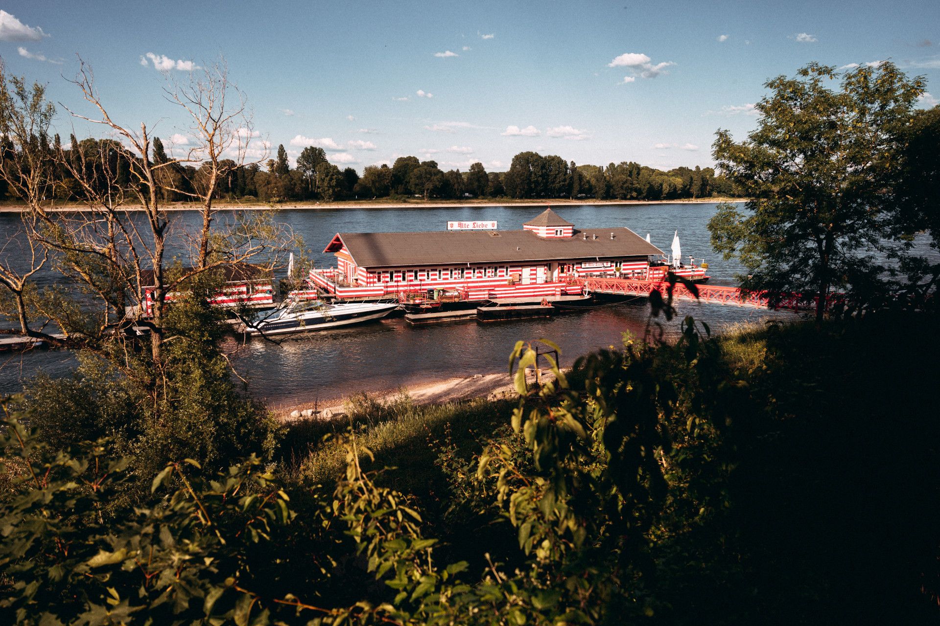 Alte Liebe boathouse in Cologne
