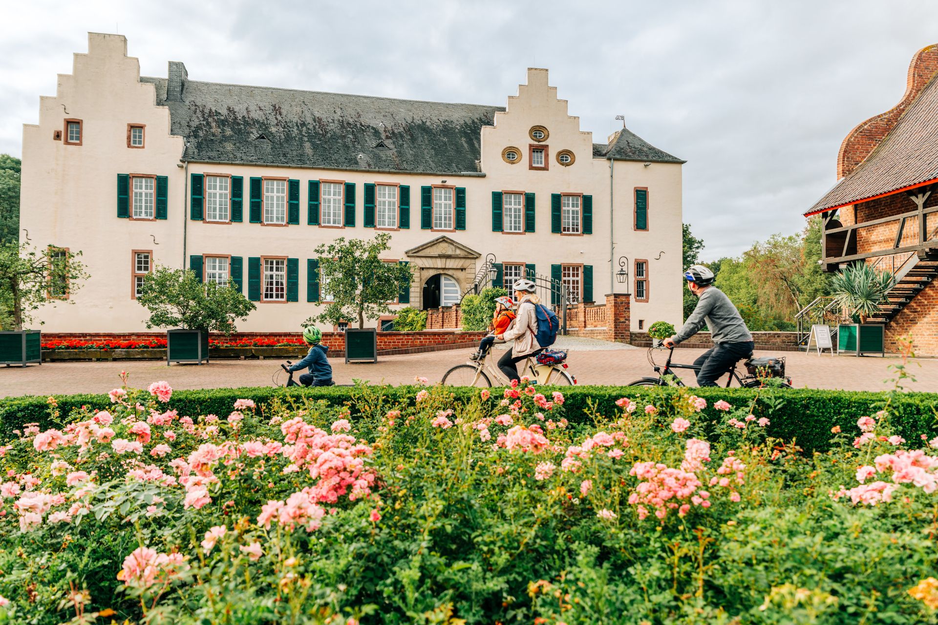 To Page Heimerzheim Castle