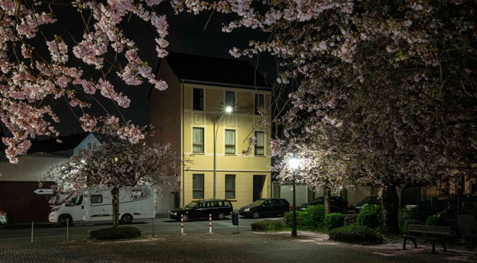 Since 1985, Gregor Schneider has been continuously renovating the house on Unterheydener Straße in Mönchengladbach-Rheydt