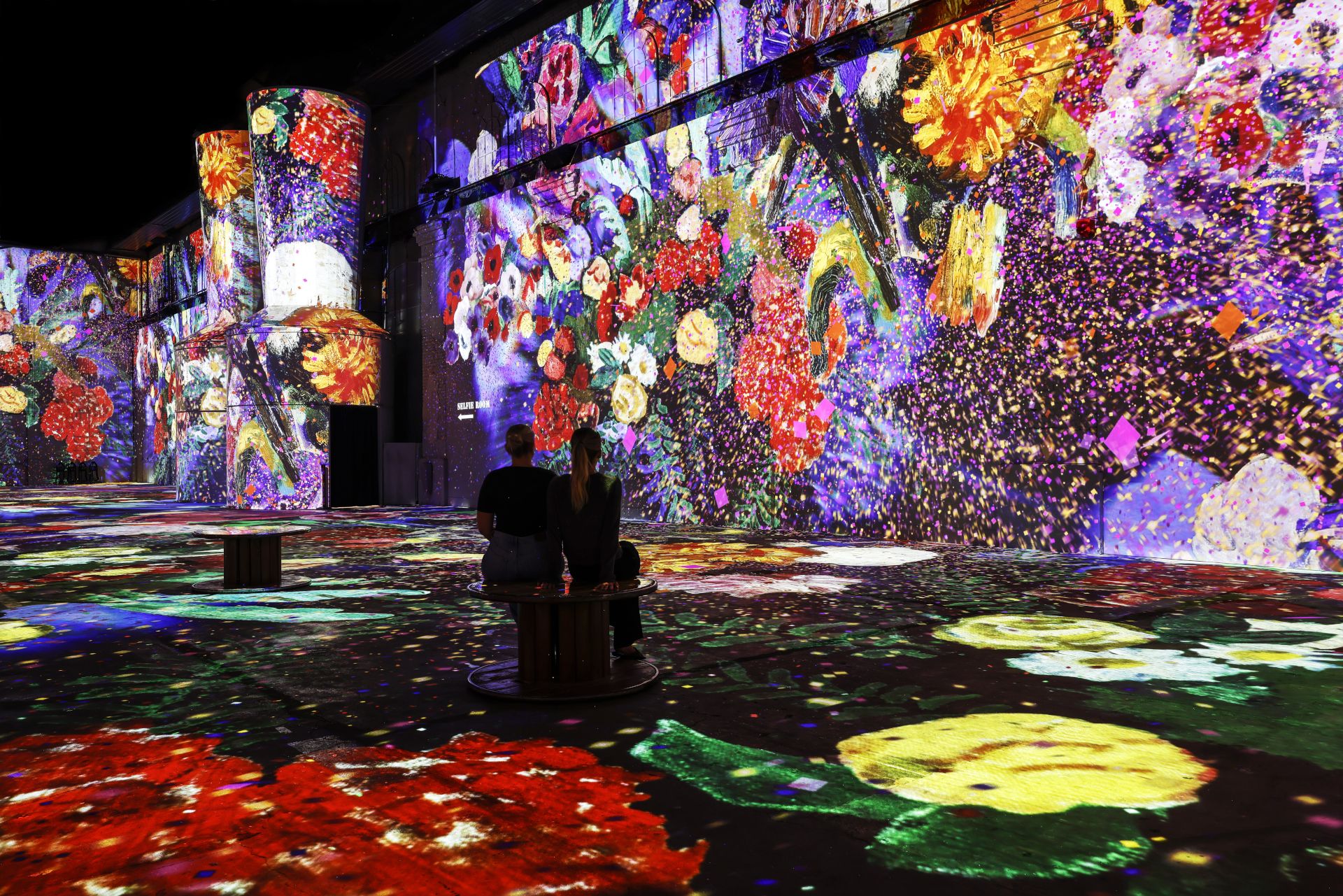 Immersive projections transform the Phoenix des Lumières in Dortmund into a vibrant sea of flowers by Henri Matisse