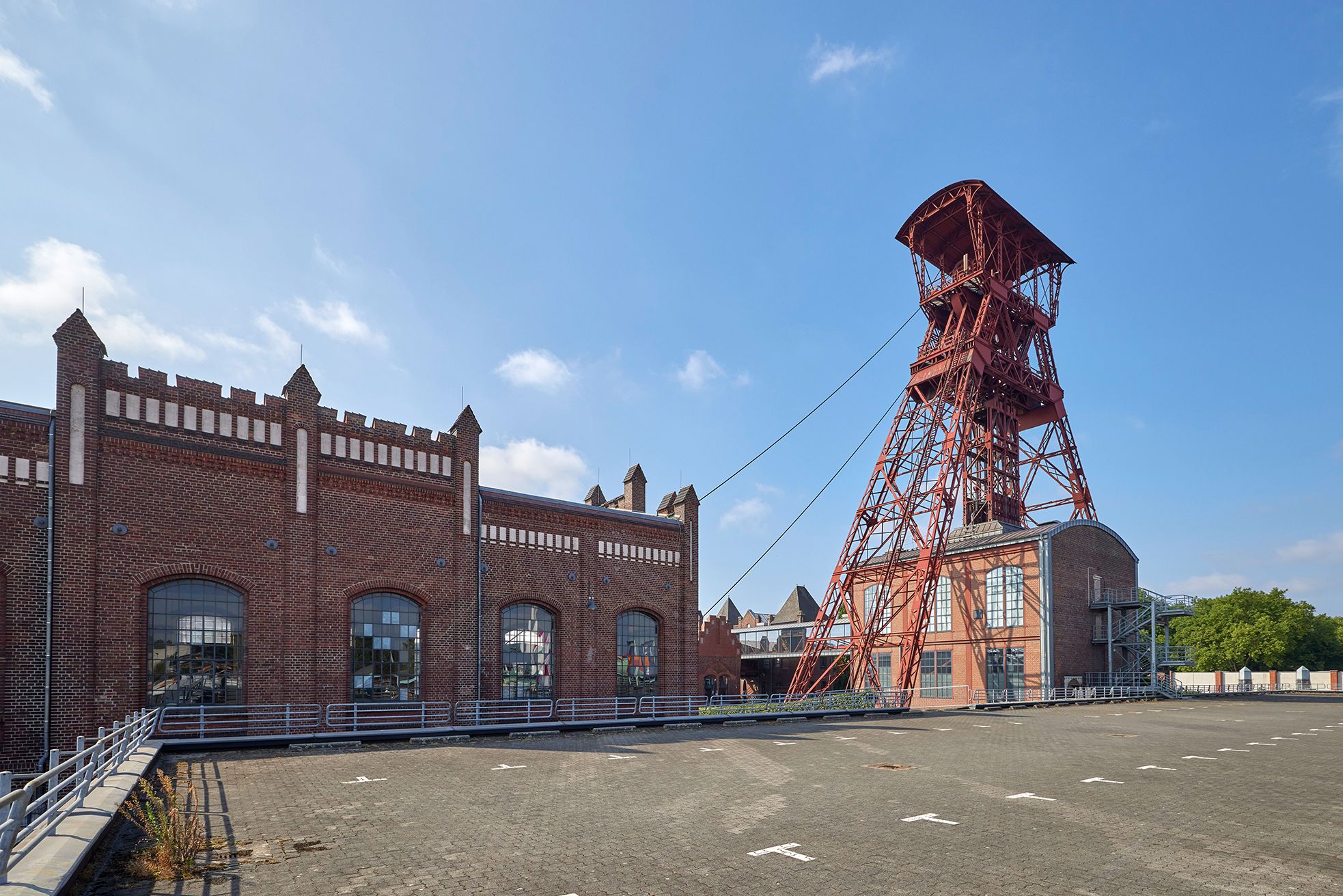 winding tower and colliery building Rheinpreußen Shaft IV in Moers