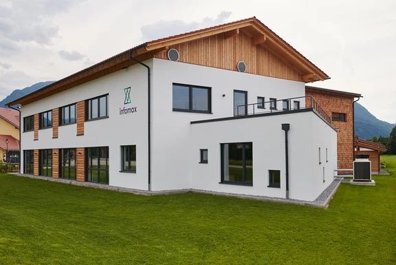 To Page infomax websolutions GmbH