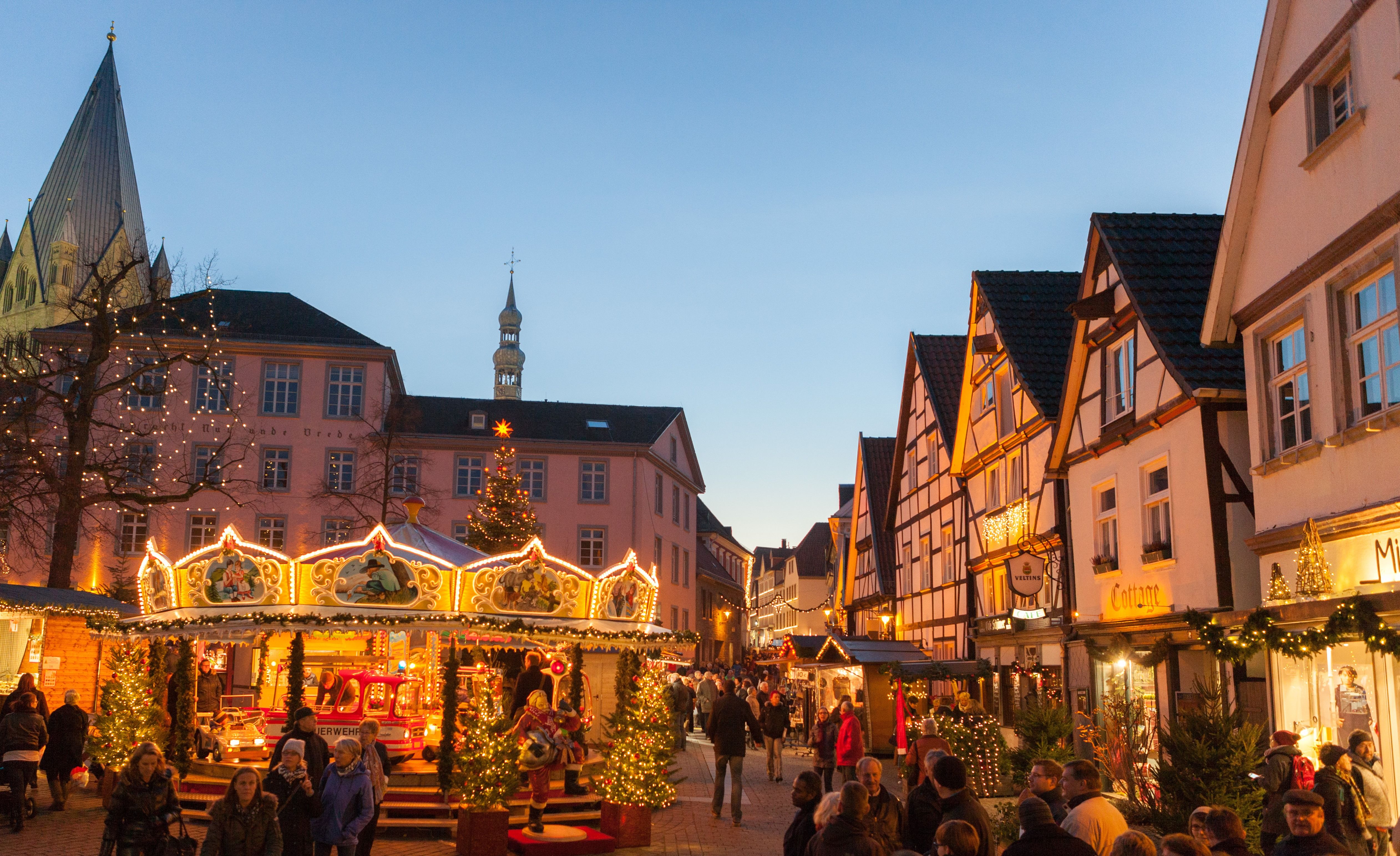Children's carousel at the Soest Christmas market 