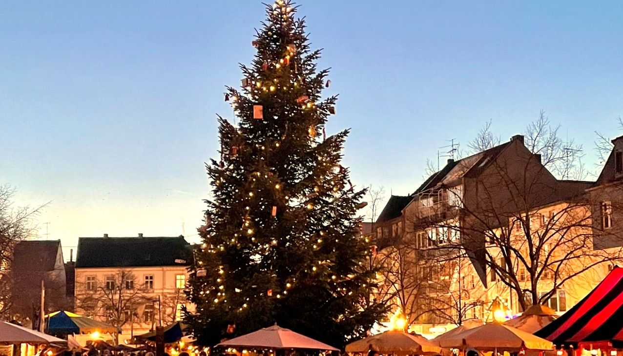 To Page Medieval Christmas Market in Siegburg