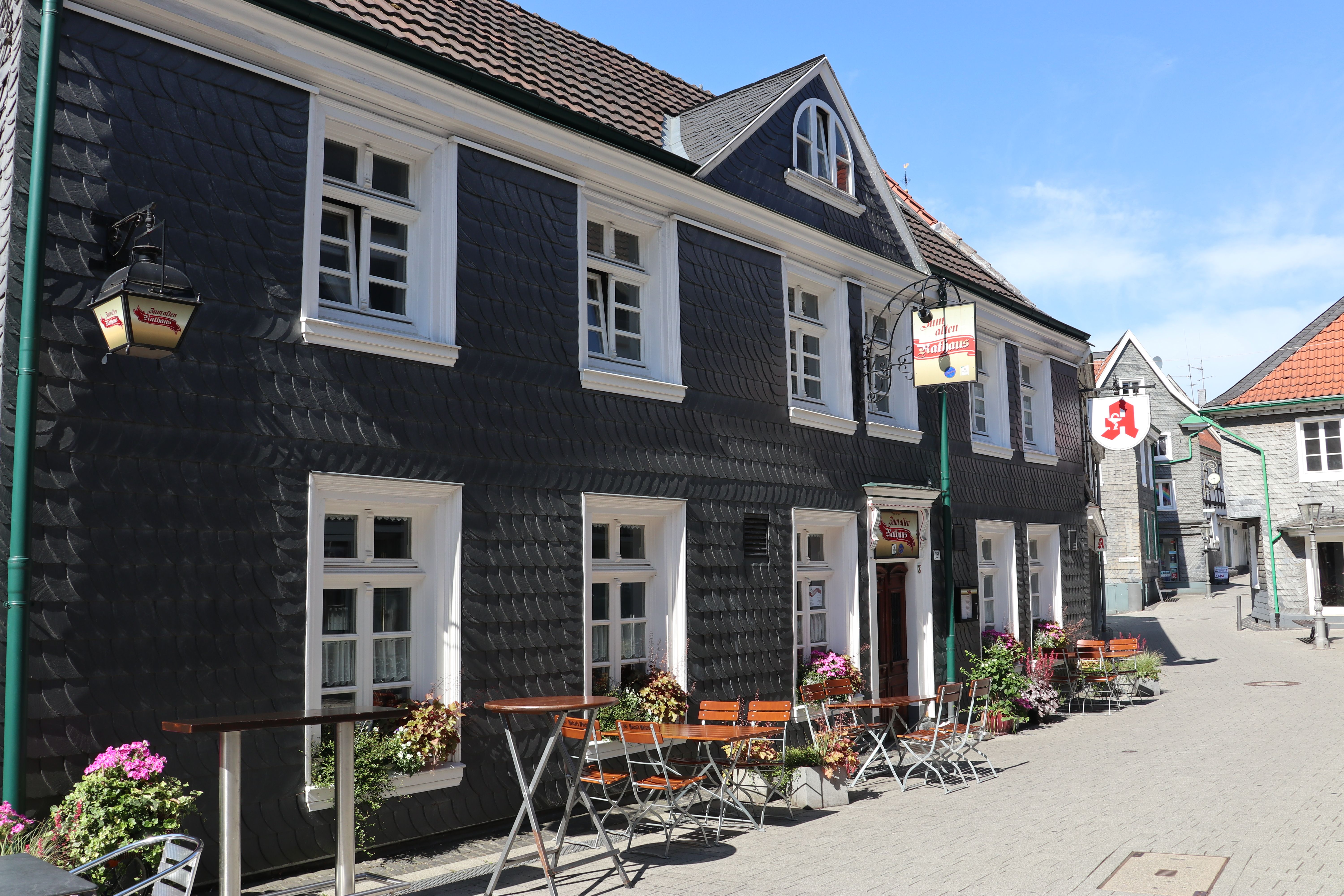 Niederbergbahn Panorama Bike Trail: Wülfrath Old Town
