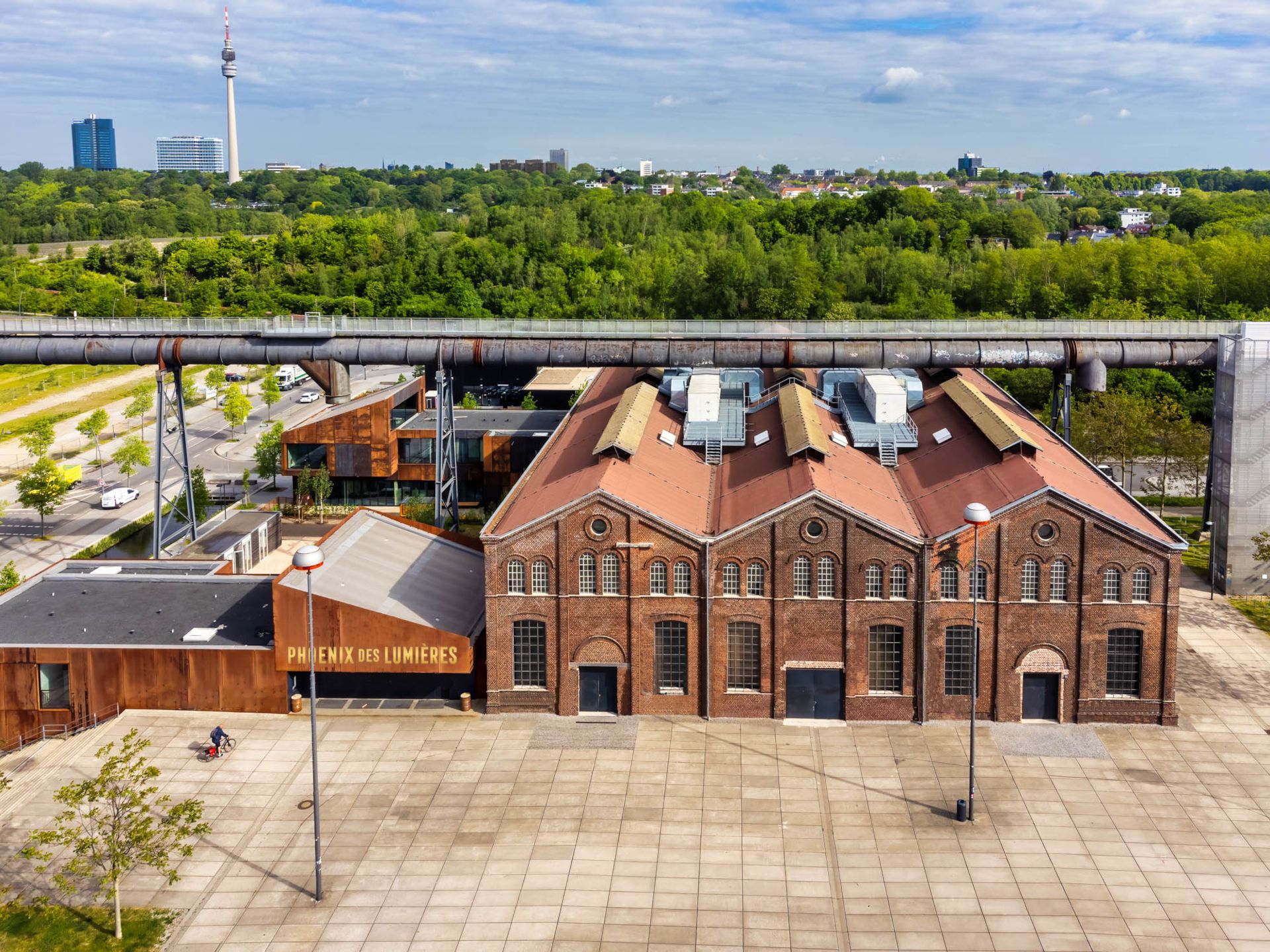 The Phoenix des Lumières was launched in January 2023 as a digital art center in the former gas blower hall of the Phoenix West blast furnace plant
