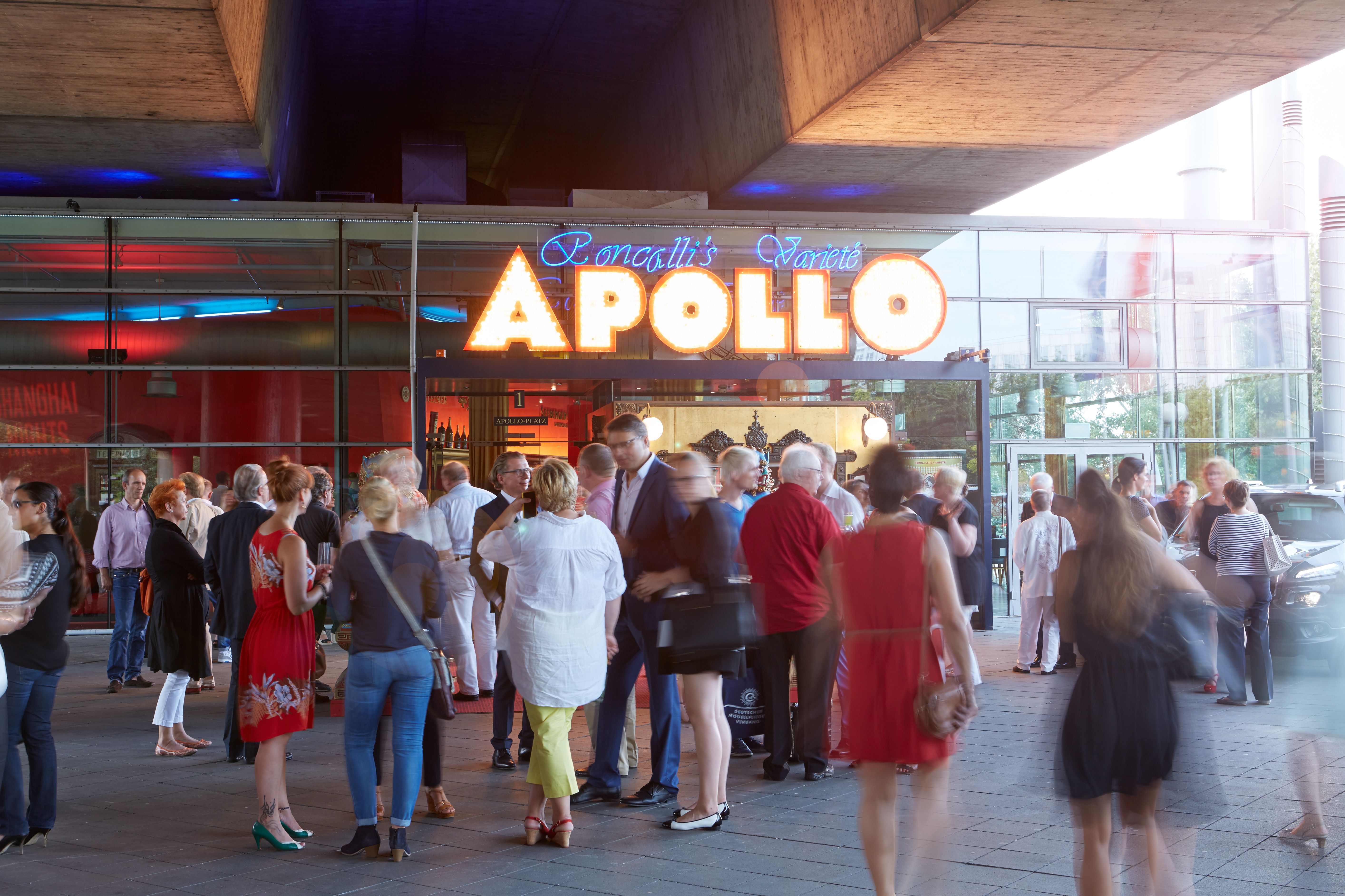 Apollo Varieté Outside