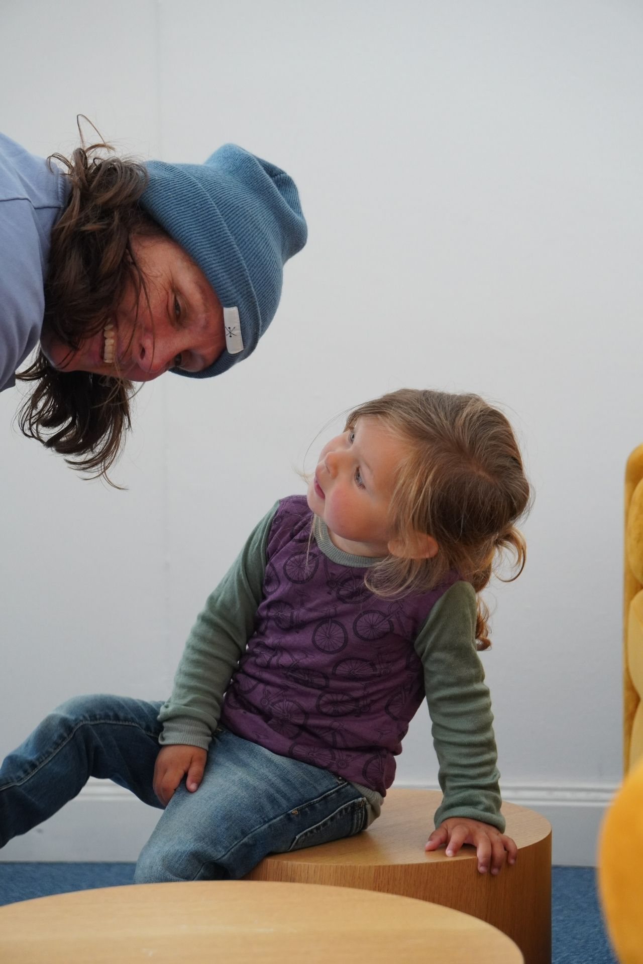 Jule Wagner, Child sitting on a stool in the Alte Lohnhalle hotel