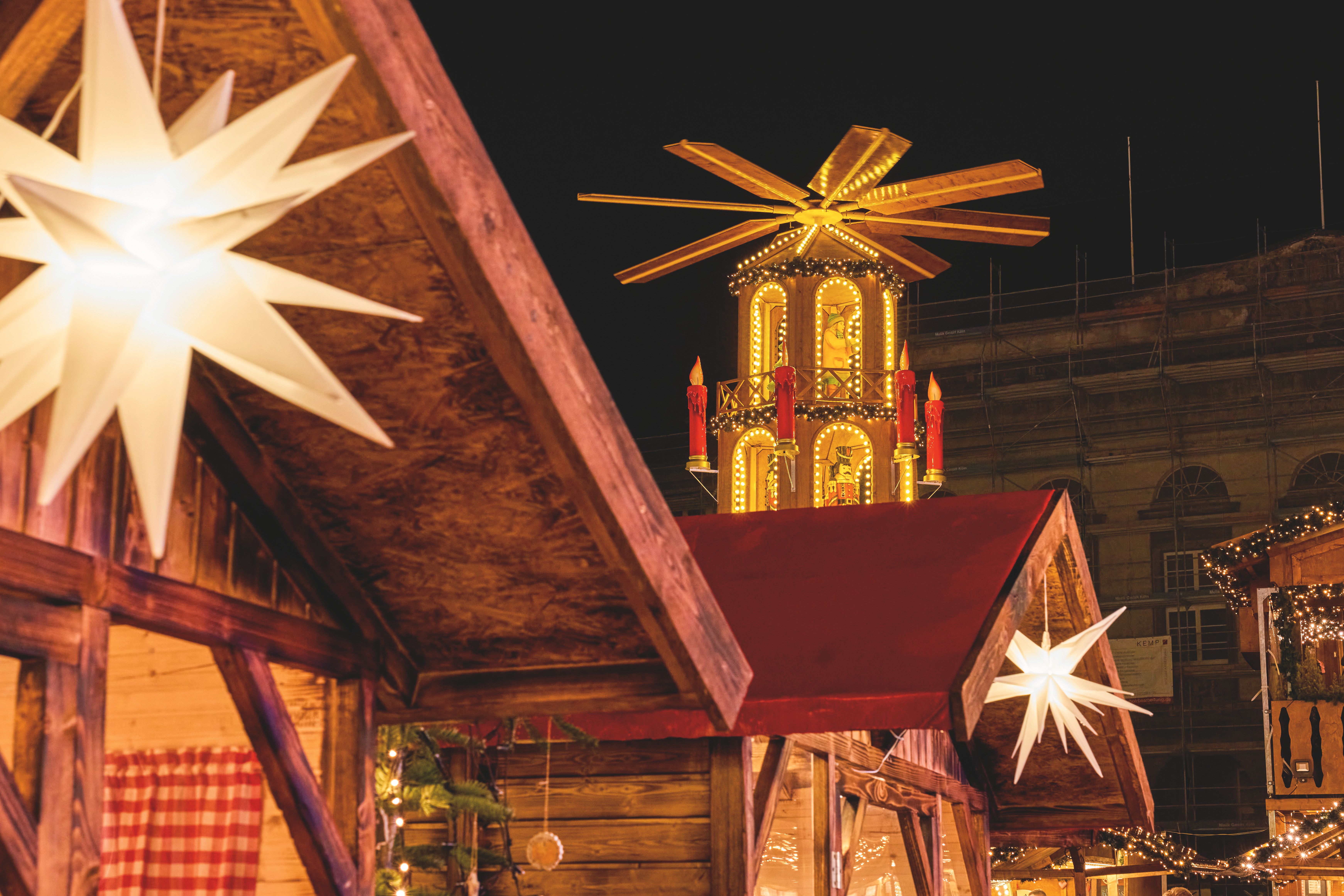 To Page Witten Christmas Market