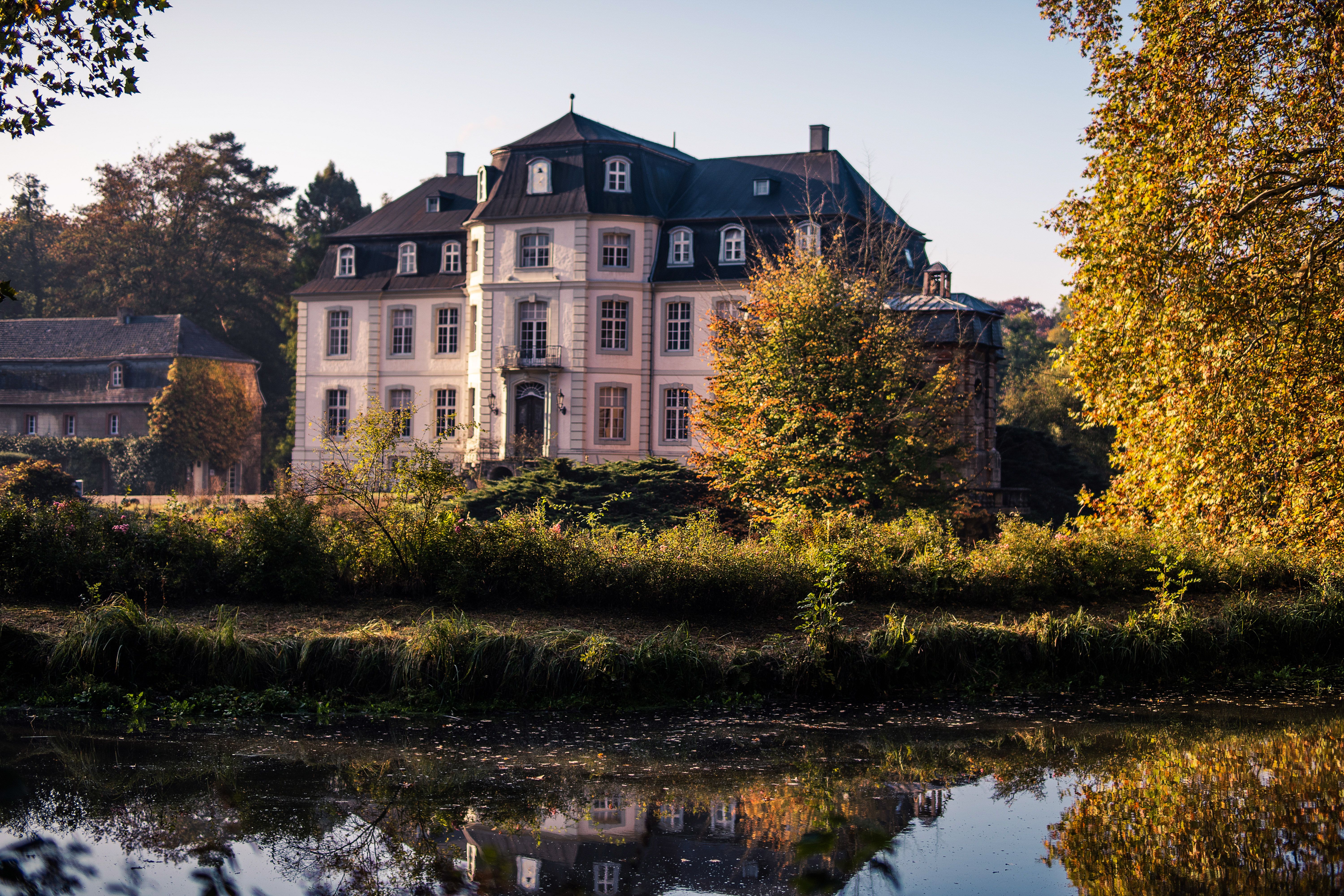 To Page Schloss Türnich palace
