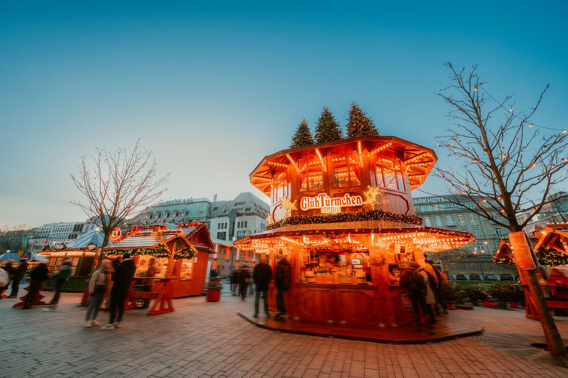Mulled wine stand at Düsseldorf Christmas market