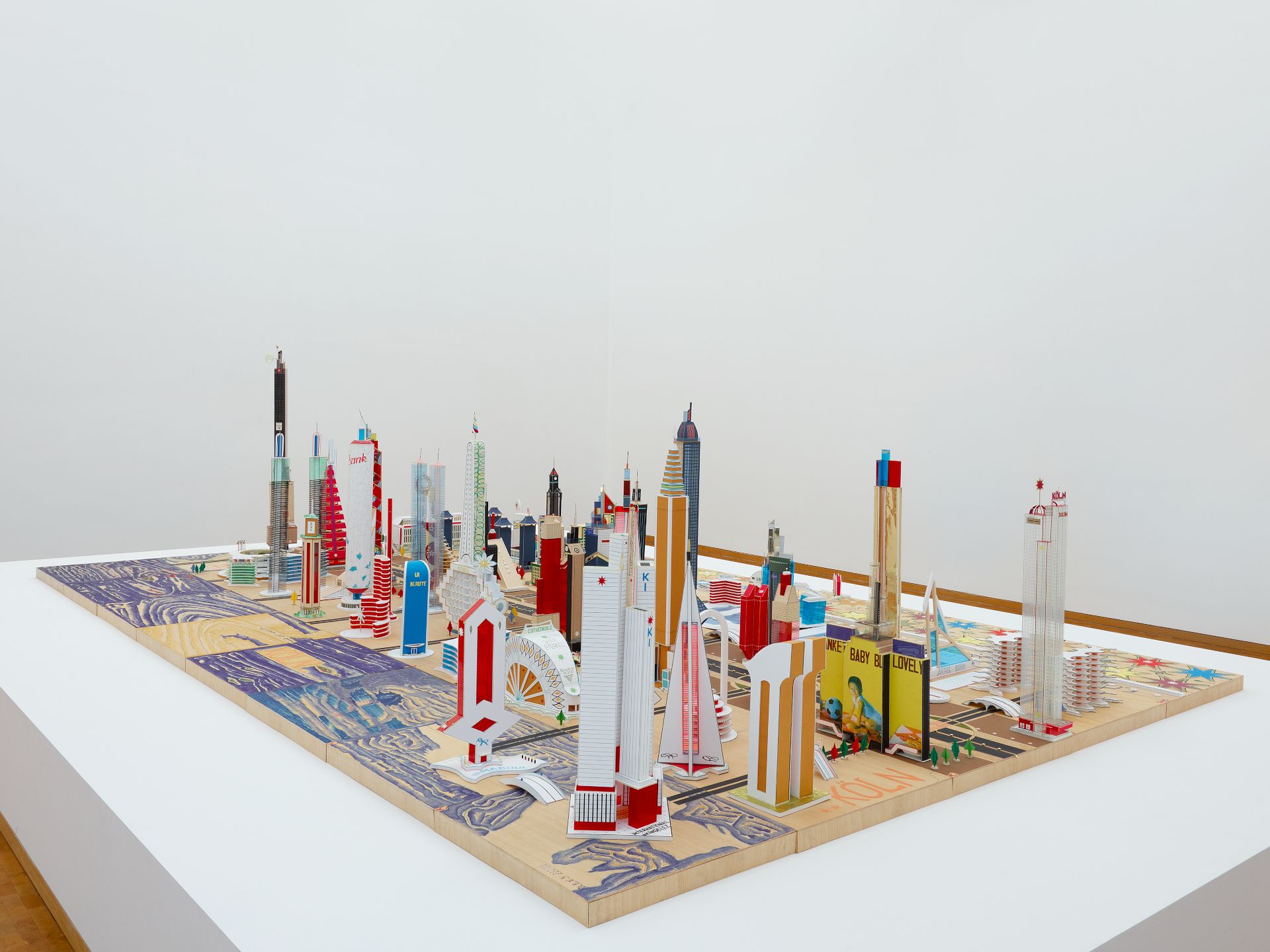 "Bodys" by Isek Kingelez, Cologne 2001, installation