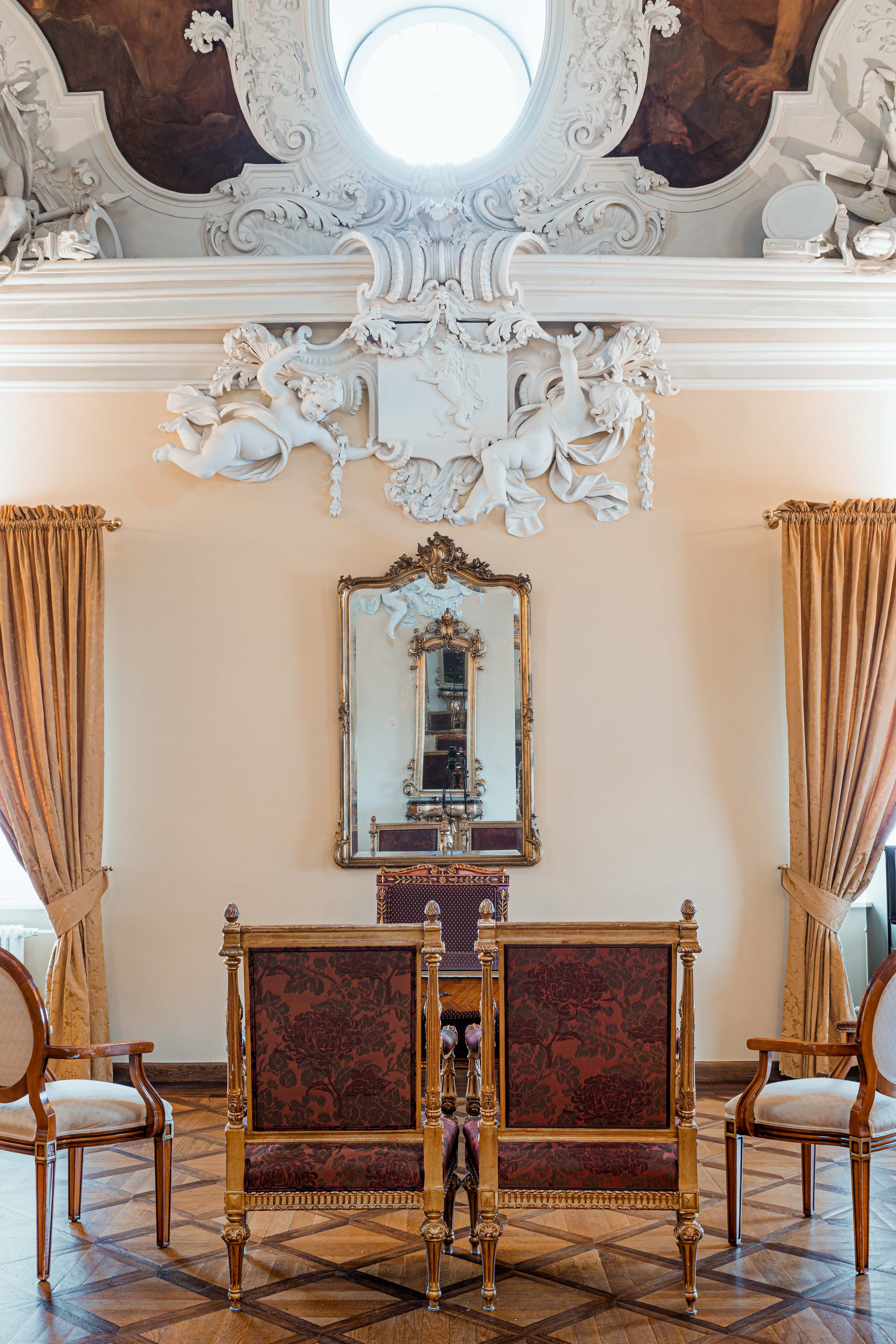 Salon Zanetti with stucco work at the Althoff Grandhotel Schloss Bensberg in Bergisch Gladbach