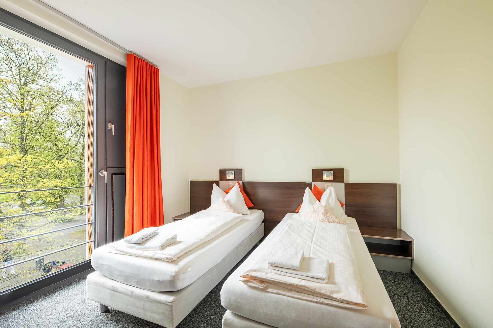 JH Düsseldorf Twin-Room