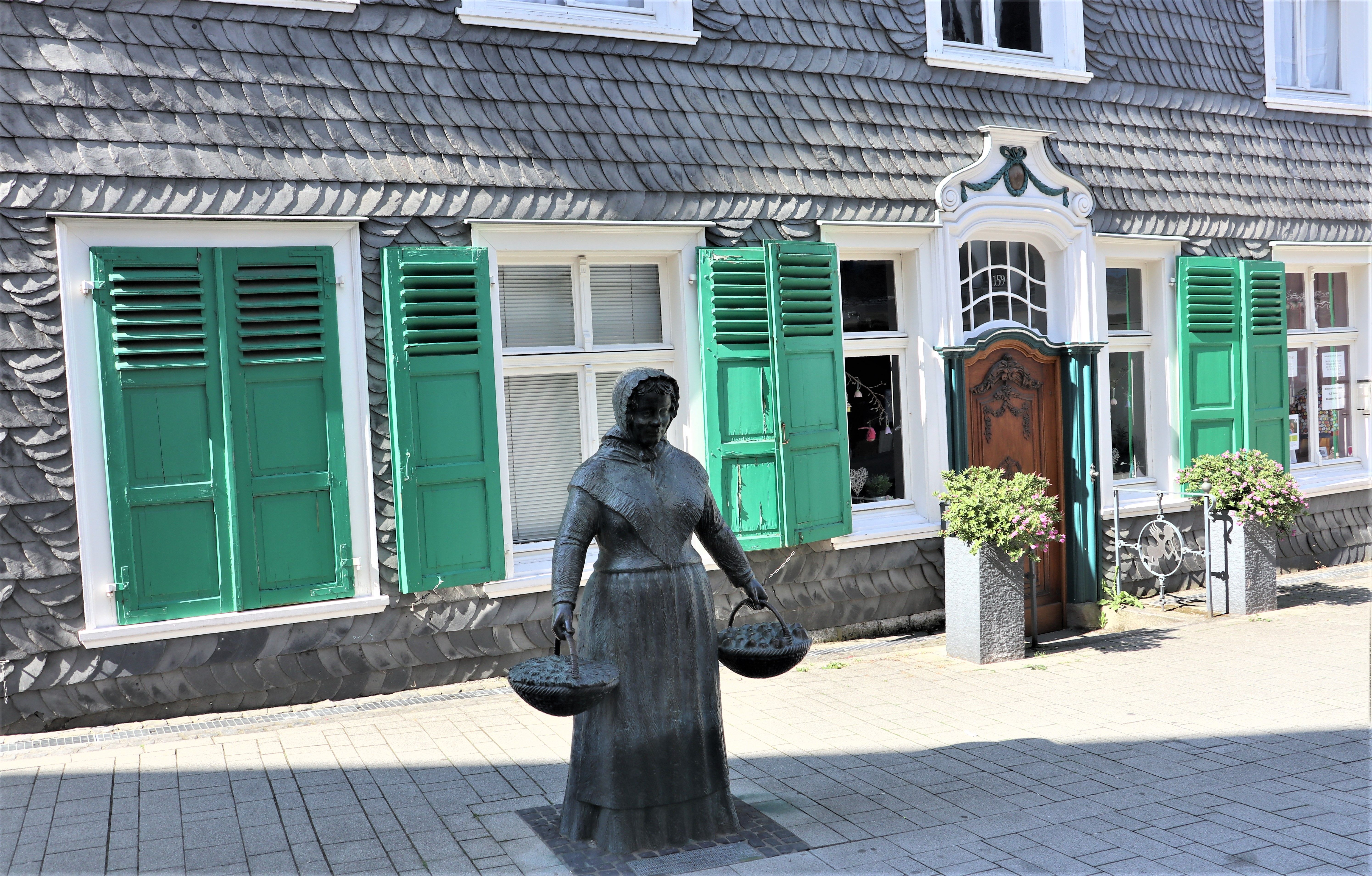 Panorama Bike Trail: Niederbergbahn, Wülfrath Old Town.JPG