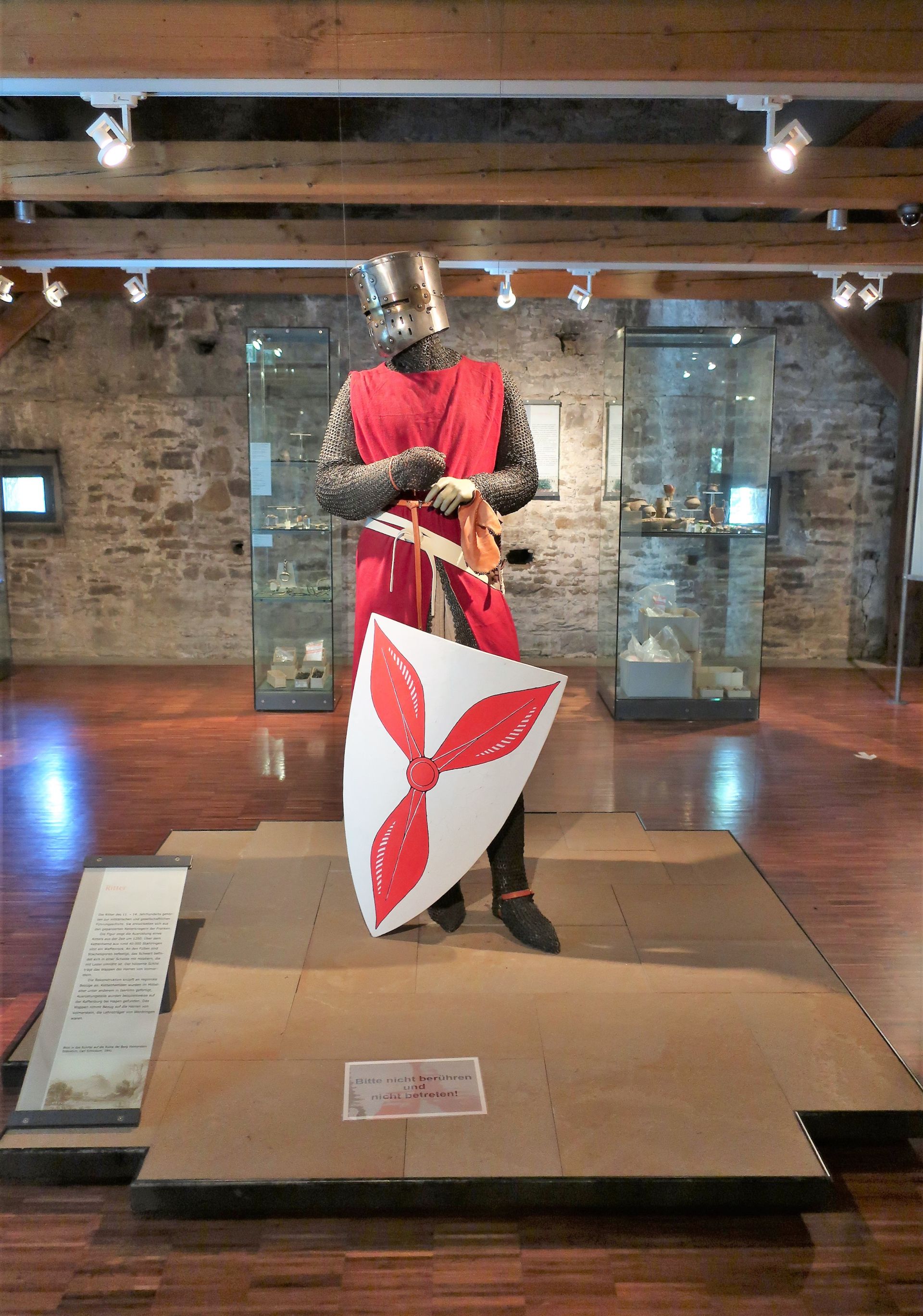 This suit of armour also belongs to the collection of the Hagen Archaeology Museum, which is housed in Werdringen Castle.