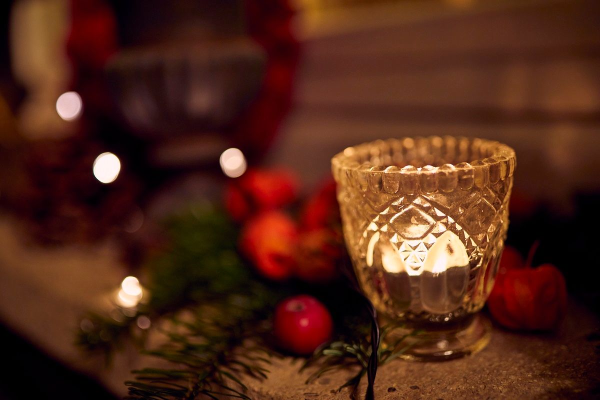 The festive decorations at the Christmas market in Greven-Reckenfeld create a cozy atmosphere.