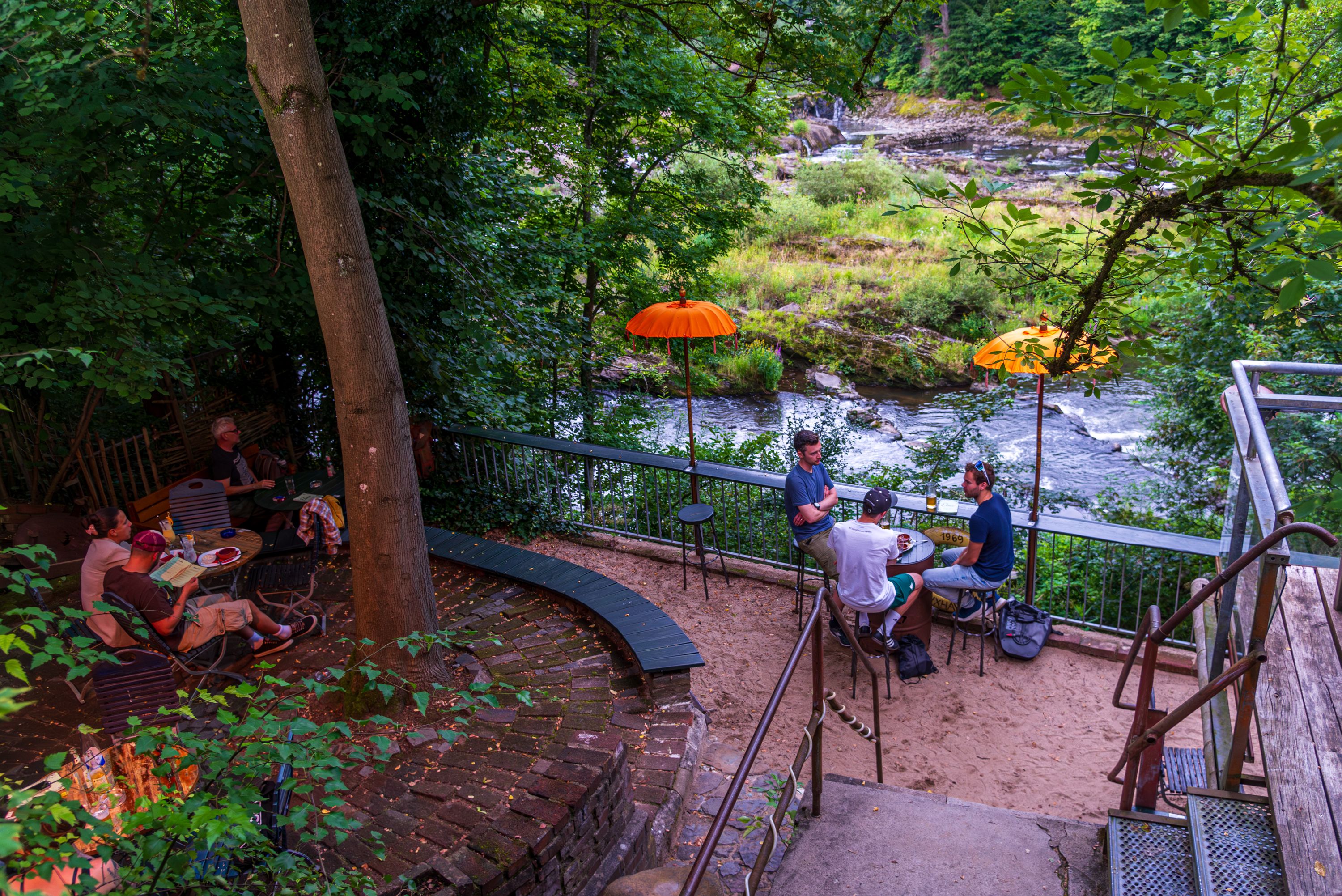Elmores Blick auf Siegwasserfall in Bonn