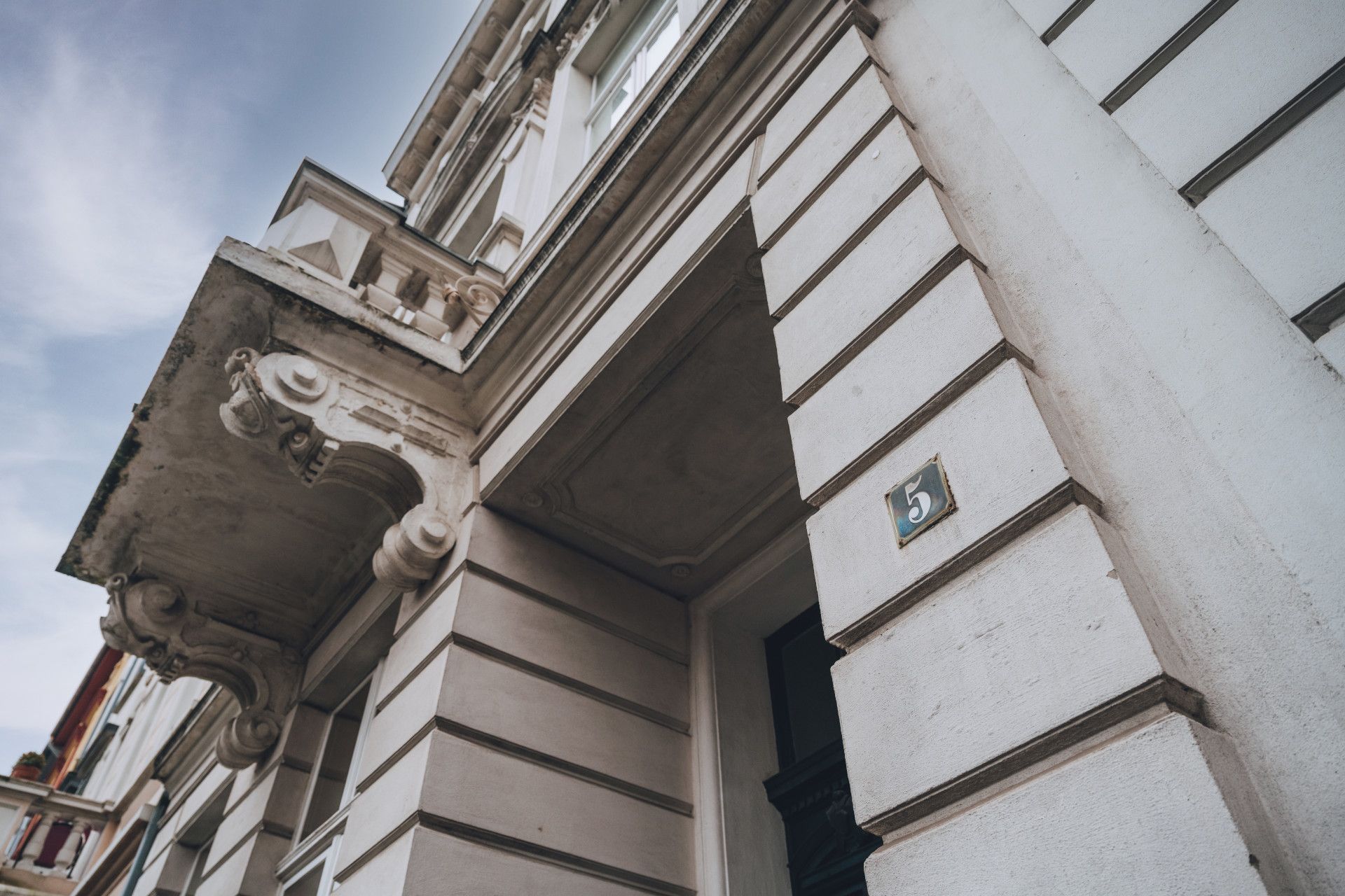 Johannes Höhn, Tourismus NRW e.V., Fassade des Geburstshauses von Joseph Beuys  in Krefeld