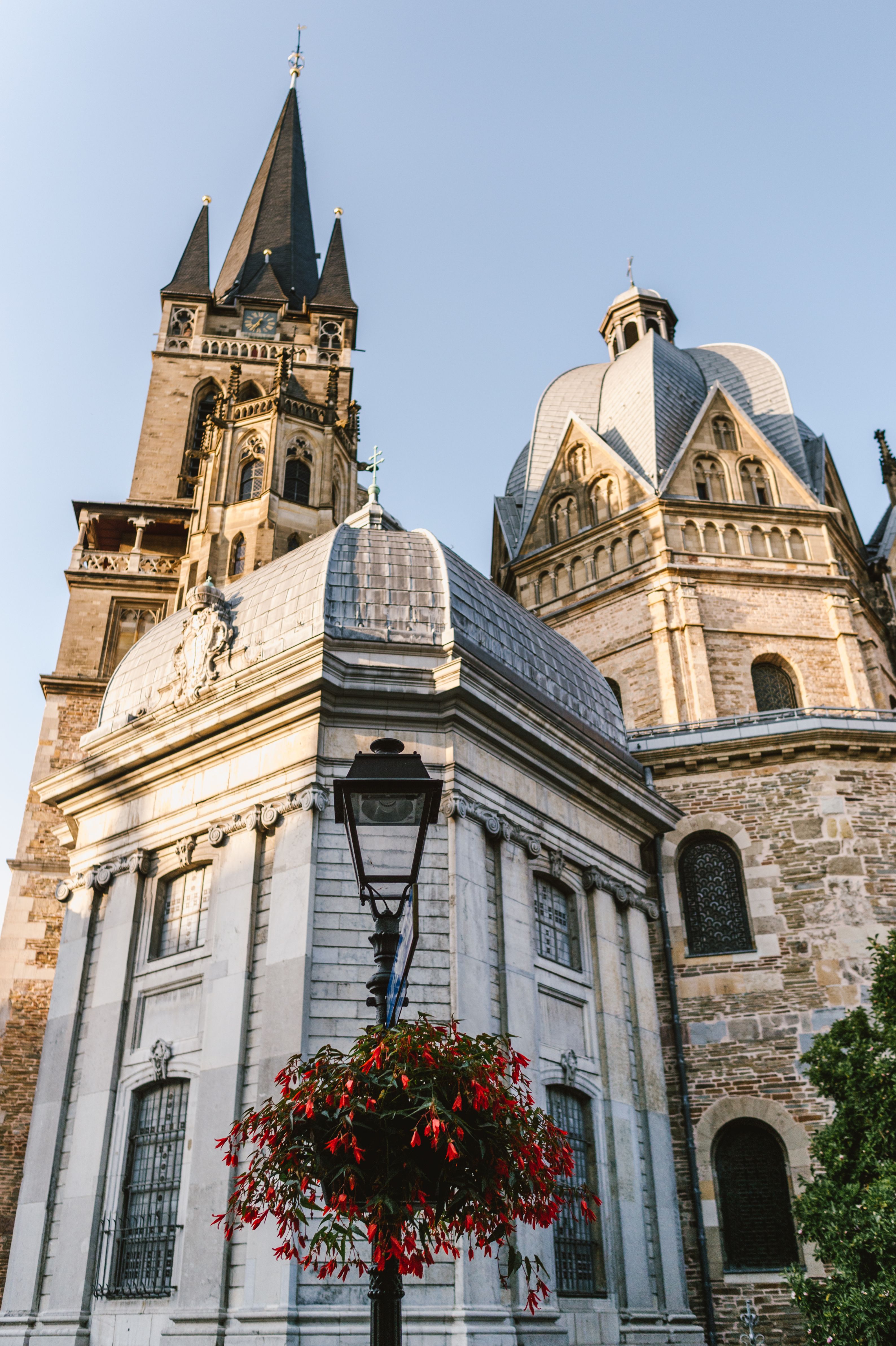 Aachener Dom vom Münsterplatz