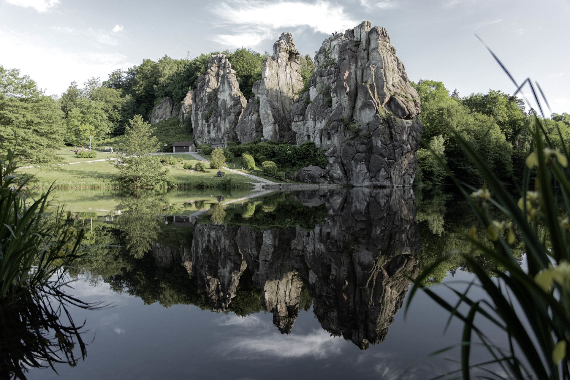 Externsteine Blick auf Wiembecketeich
