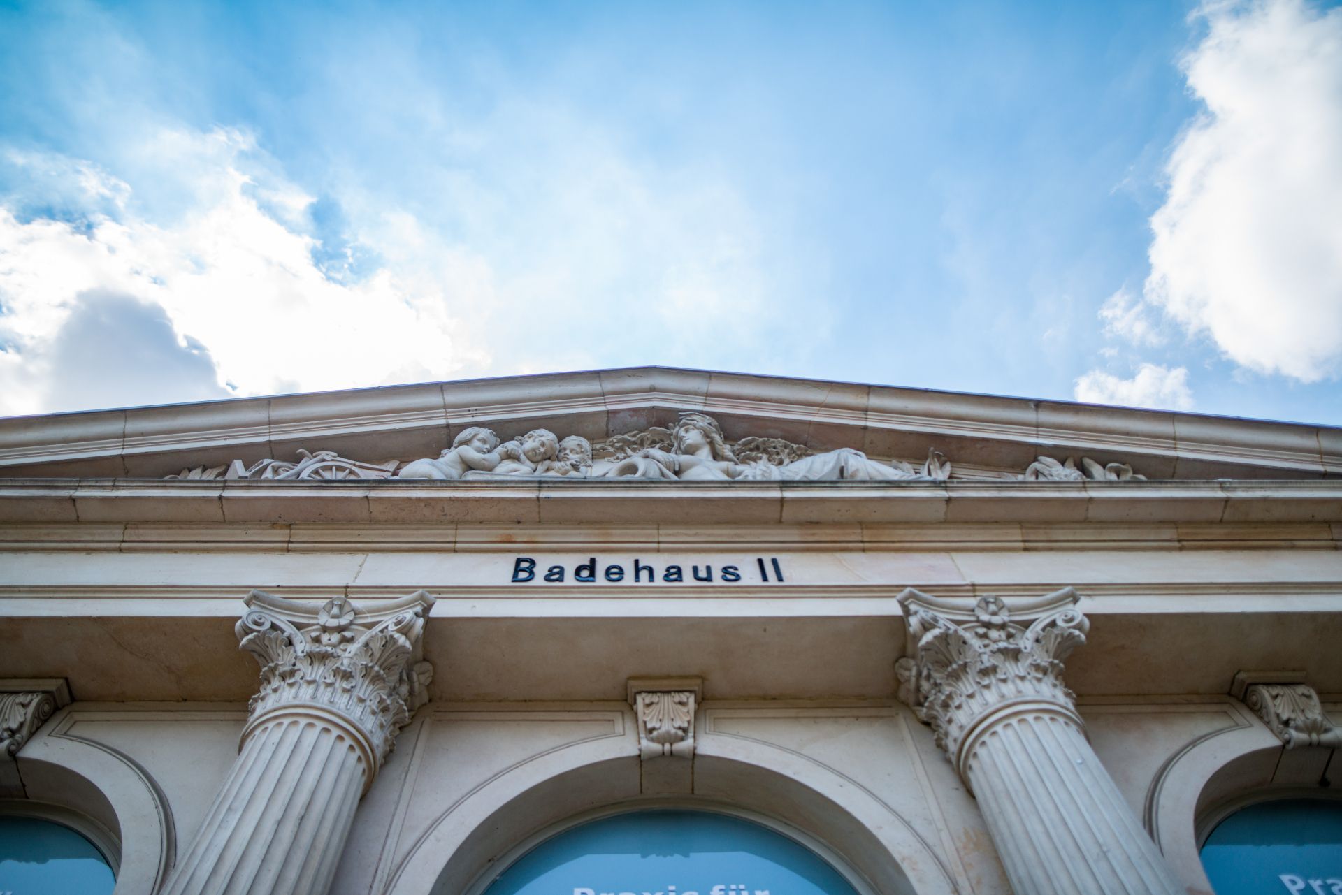 Today's Badehaus II was opened in the Bad Oeynhausen spa gardens in 1885