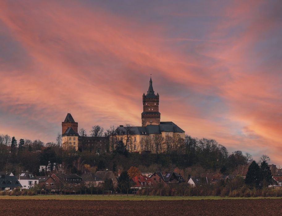 Joseph Beuys found inspiration for his work around the Schwanenburg in Kleve
