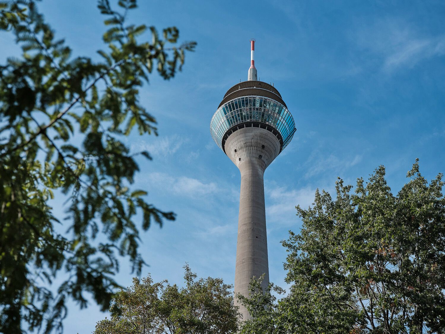 To Page Rheinturm (Rhine tower)