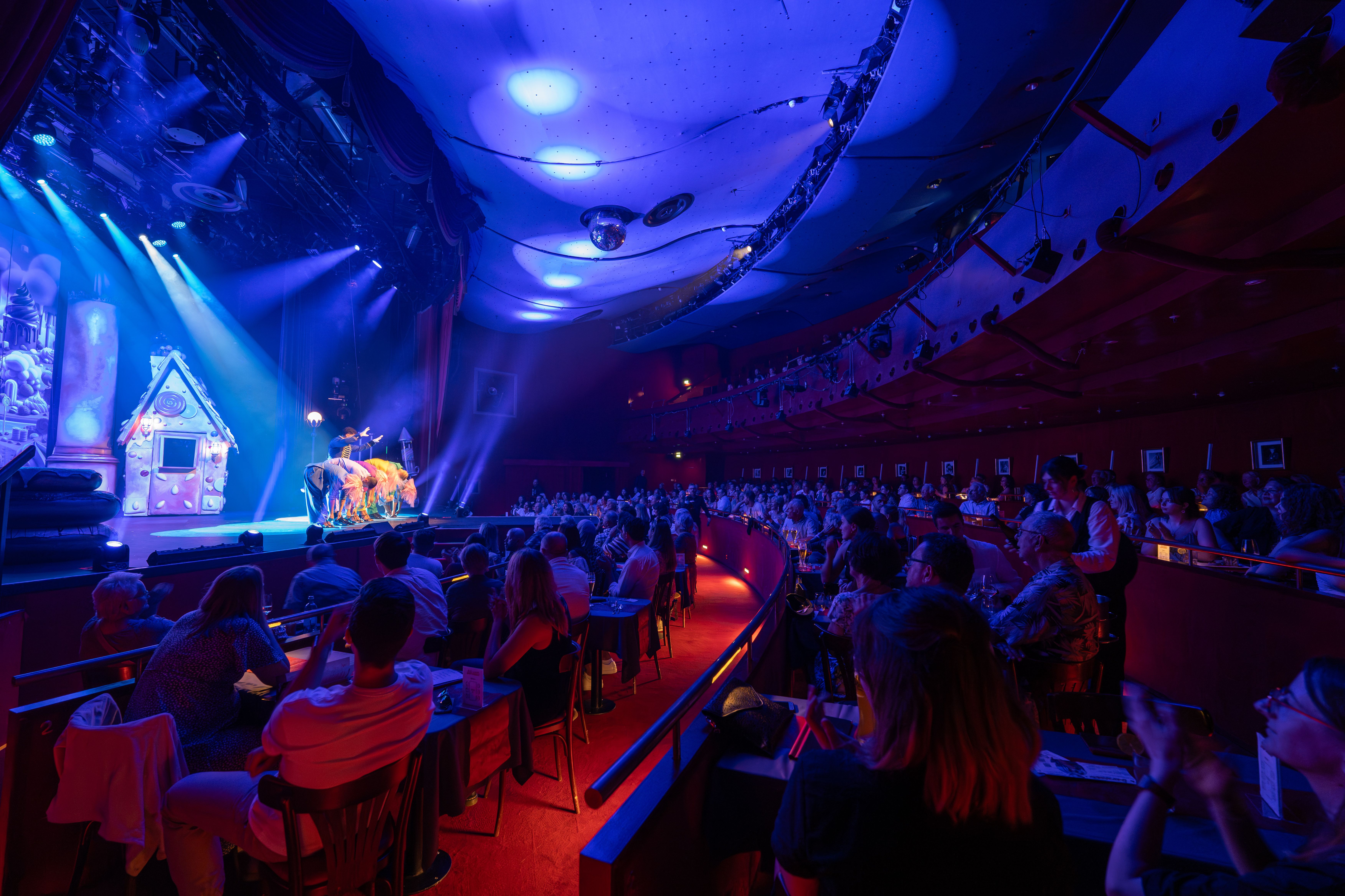 Apollo Varieté auditorium