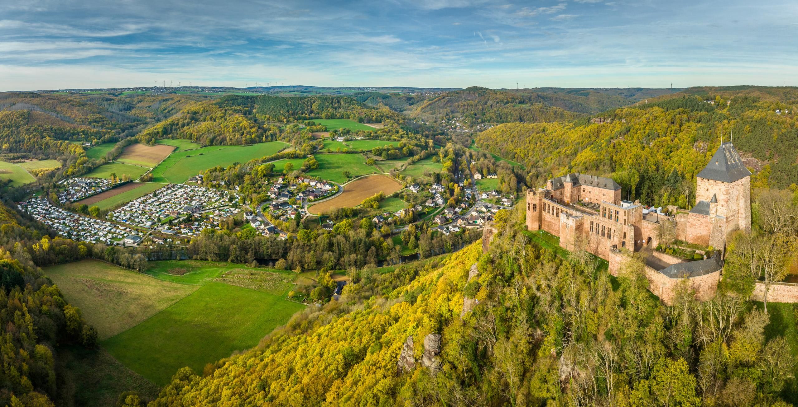 View of Nideggen with castle