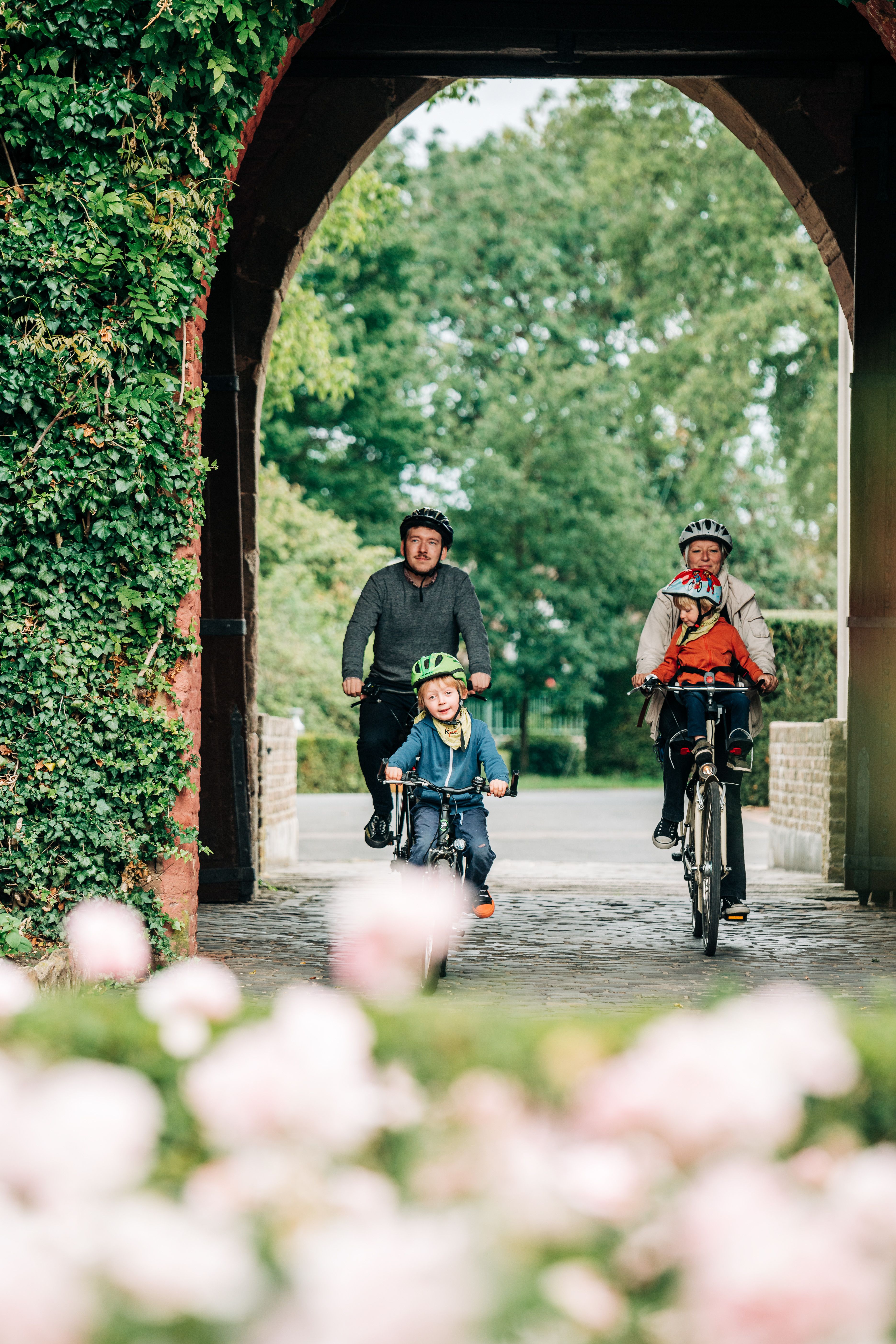 From Heimerzheim Castle you can start a wonderful cycling tour to other historical buildings in the Eifel