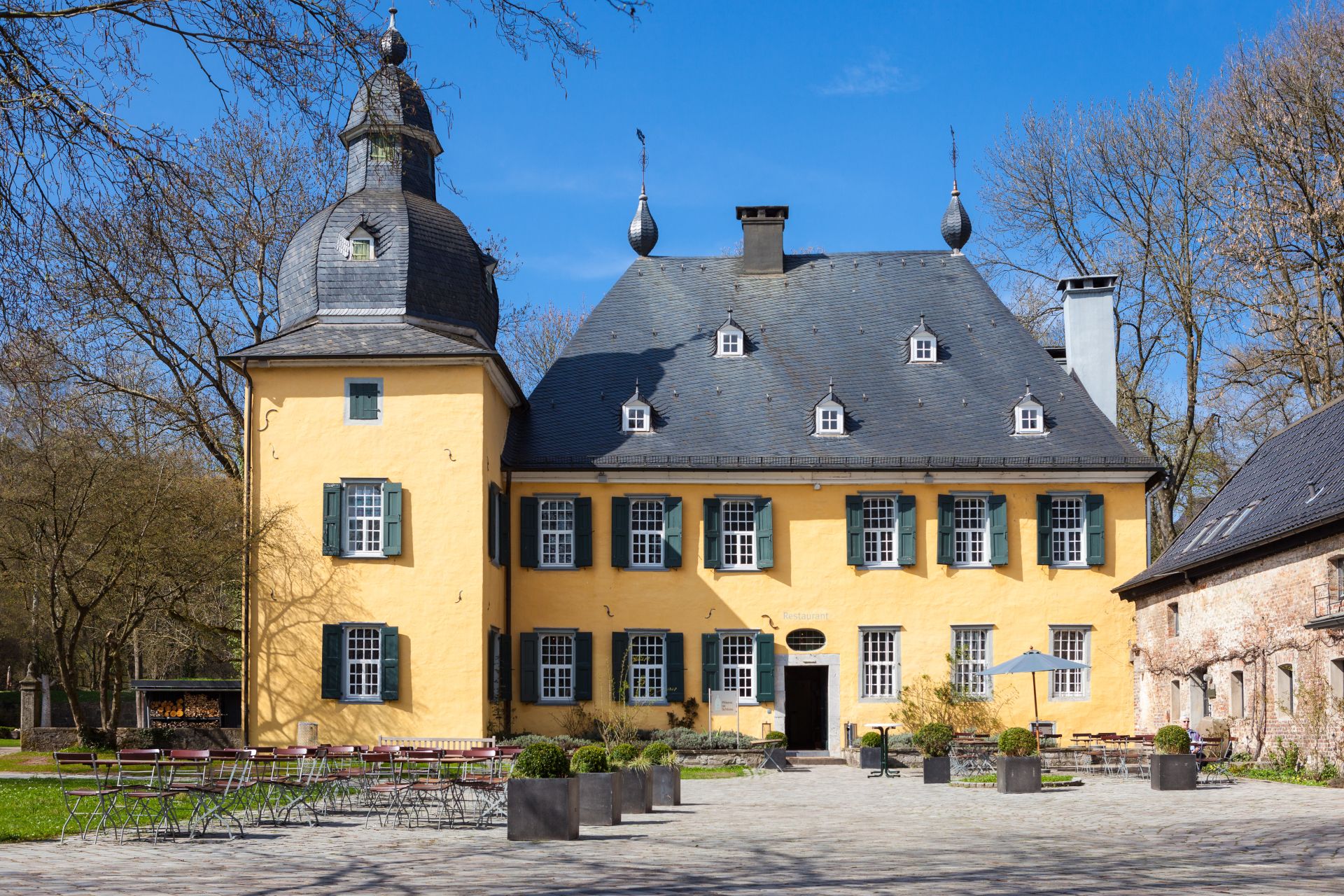 Lüntenbeck Castle is one of the oldest buildings in Wuppertal, first mentioned in 1217.