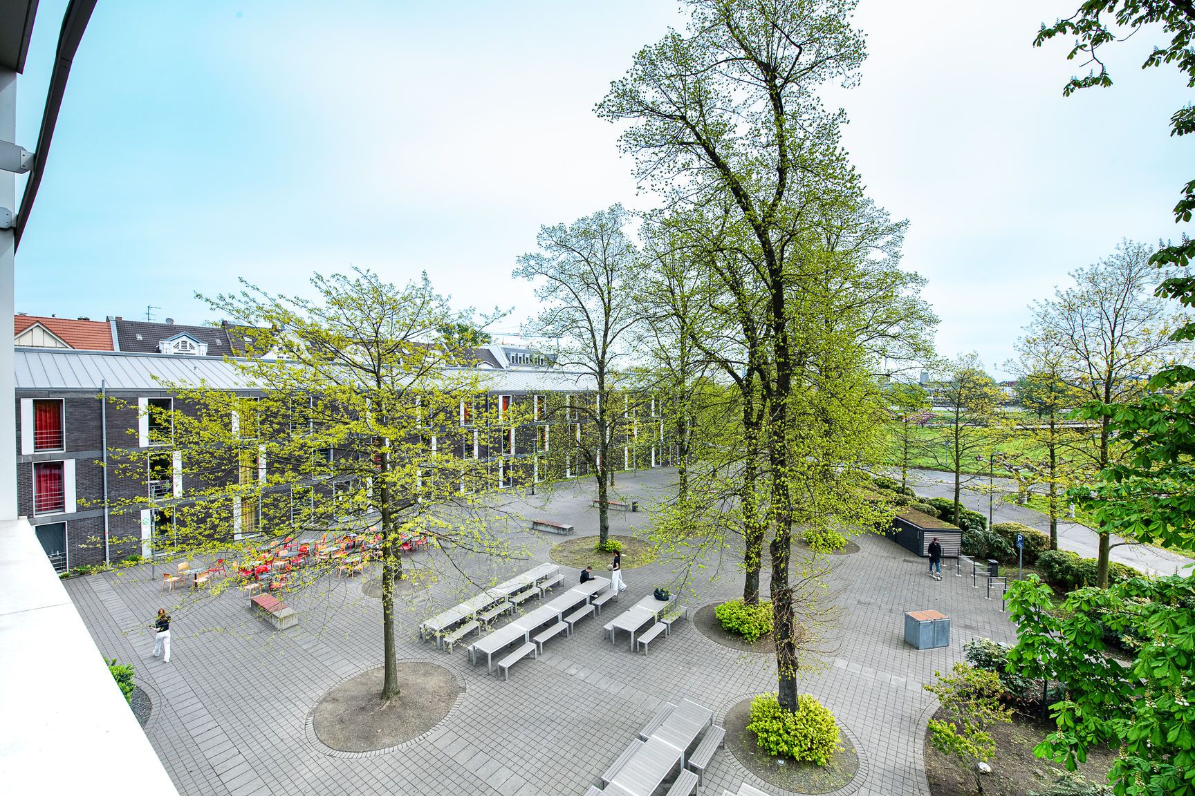 Düsseldorf youth hostel inner courtyard