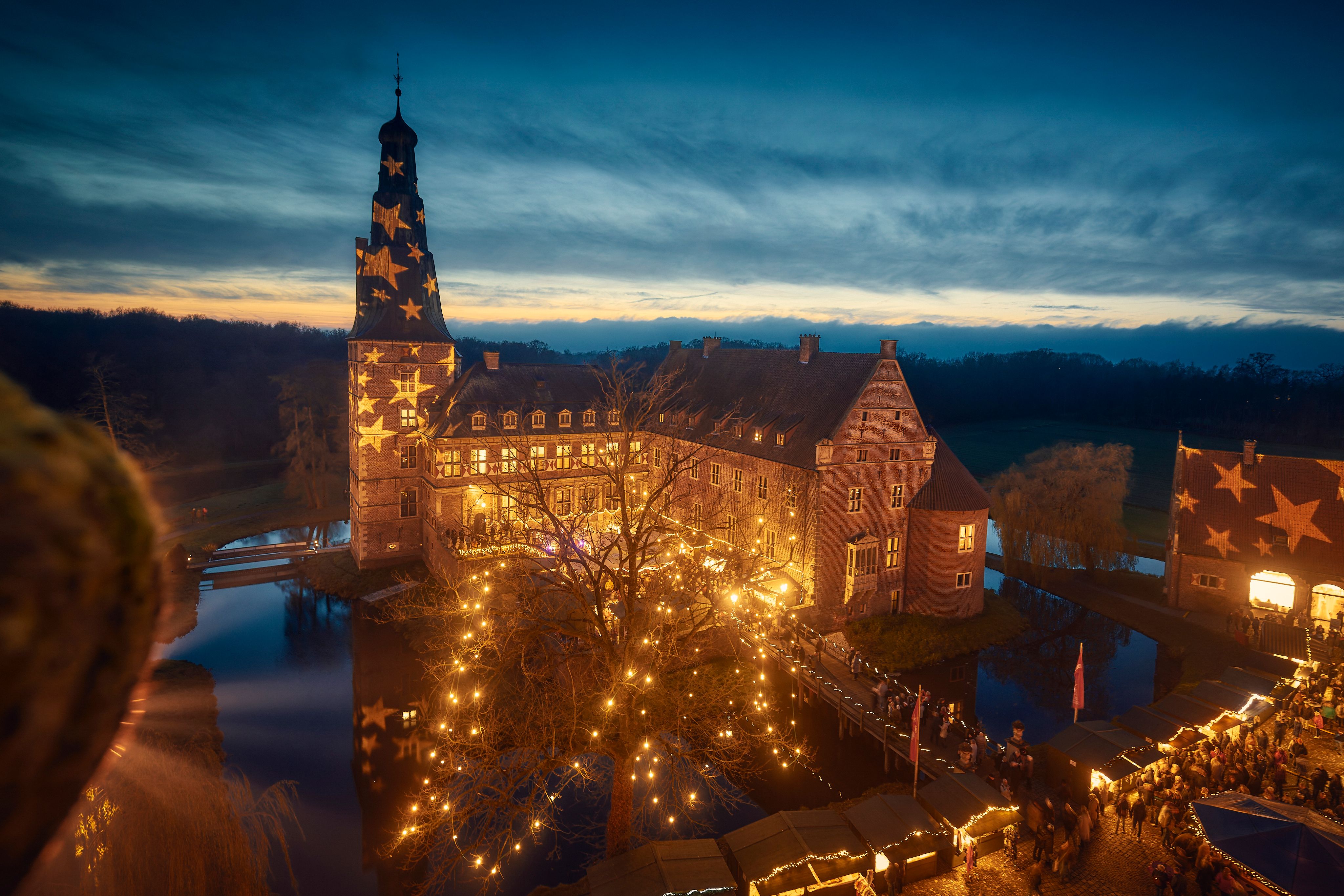 To Page Raesfeld Moated Castle Advent Market