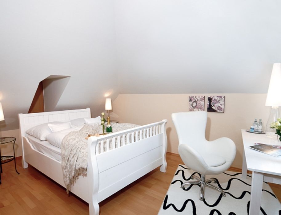 To Page Hotel Victoria