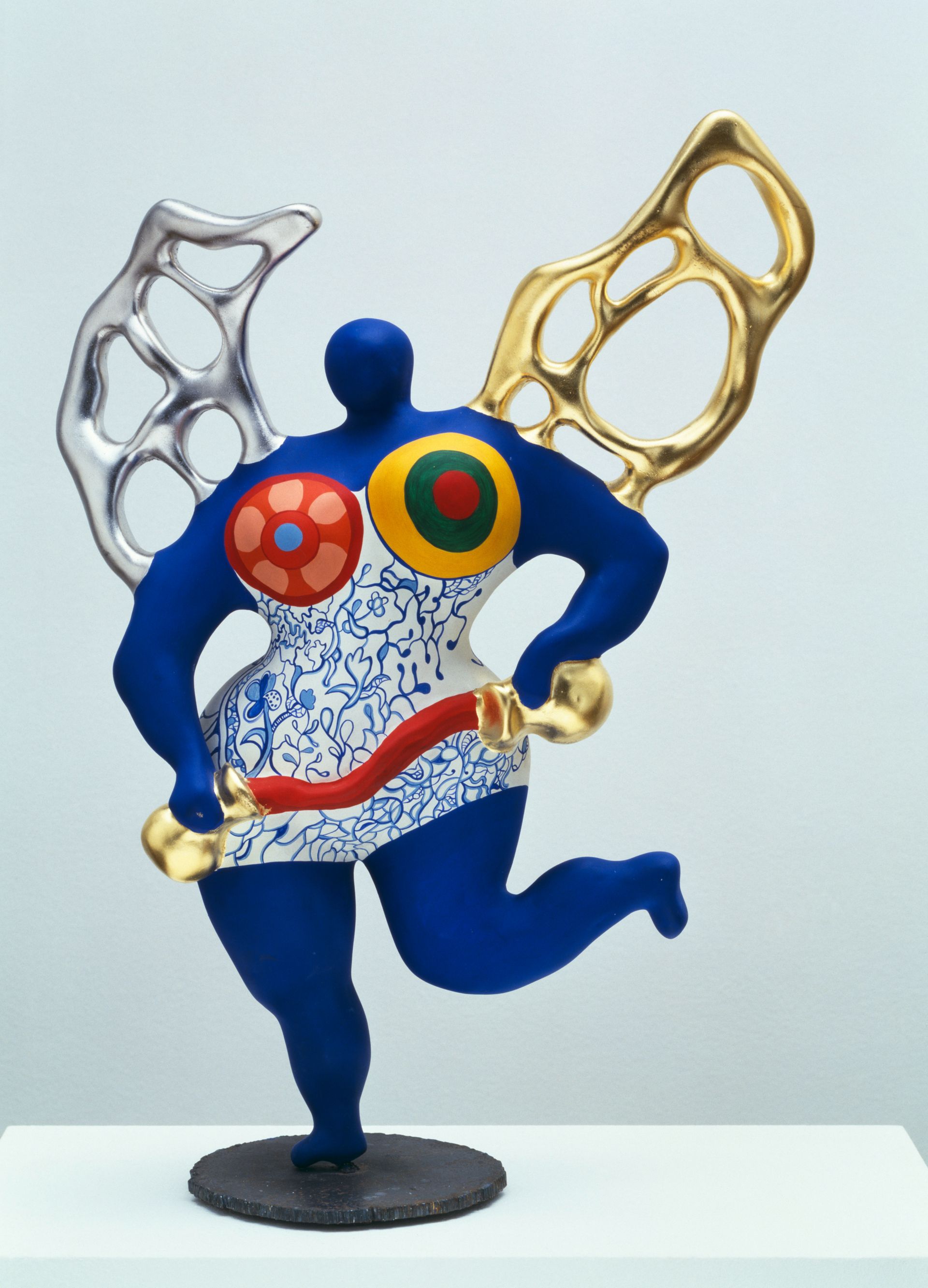 Niki de Saint Phalle, *La tempérance*, model for “Jardin des tarots,” 1985, photo by Herling, Herling, Werner, Sprengel Museum Hannover