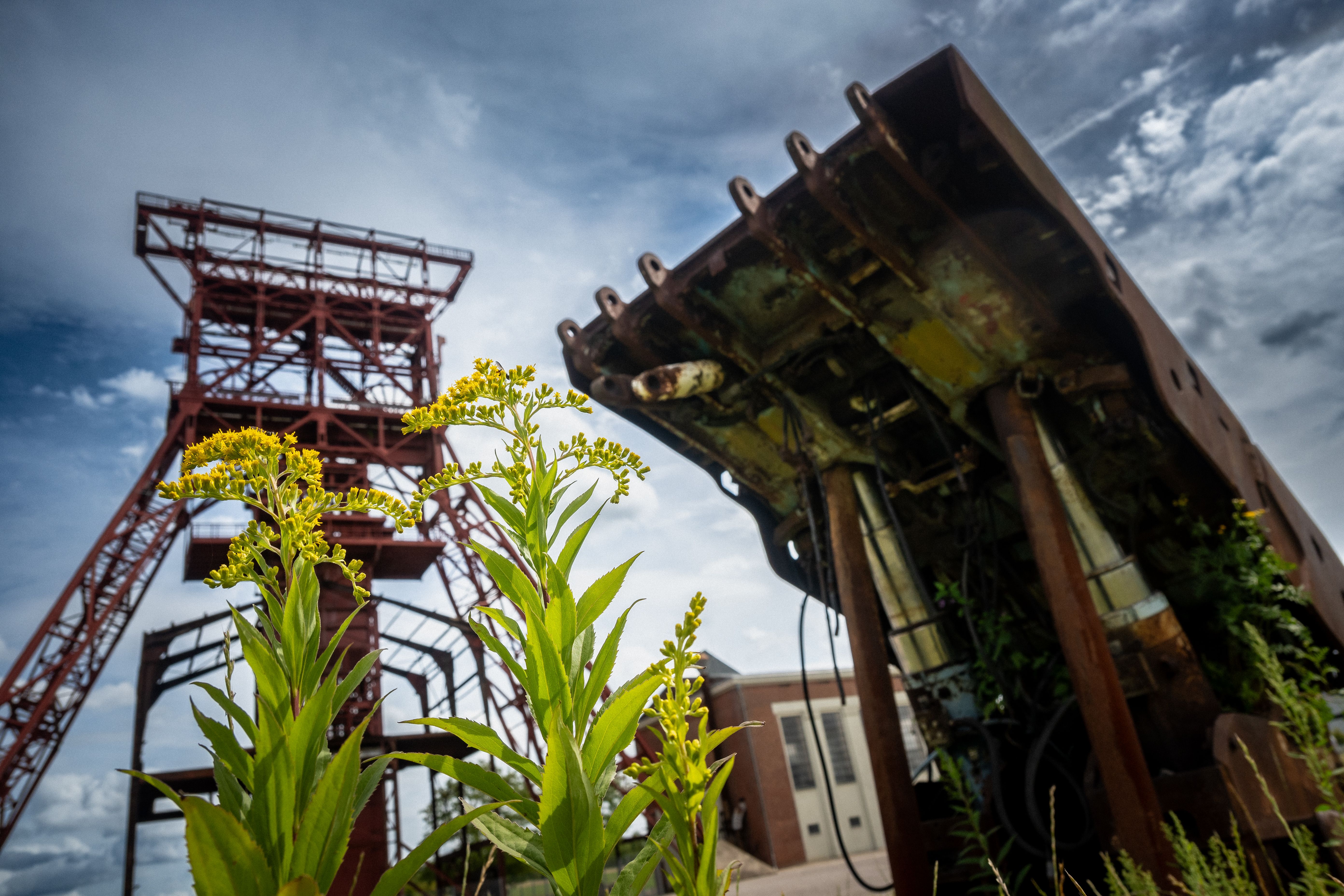 An old winding tower and machines on the industrial site of the Consol colliery.