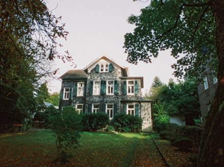 Slate house with garden , © Johannes Höhn
