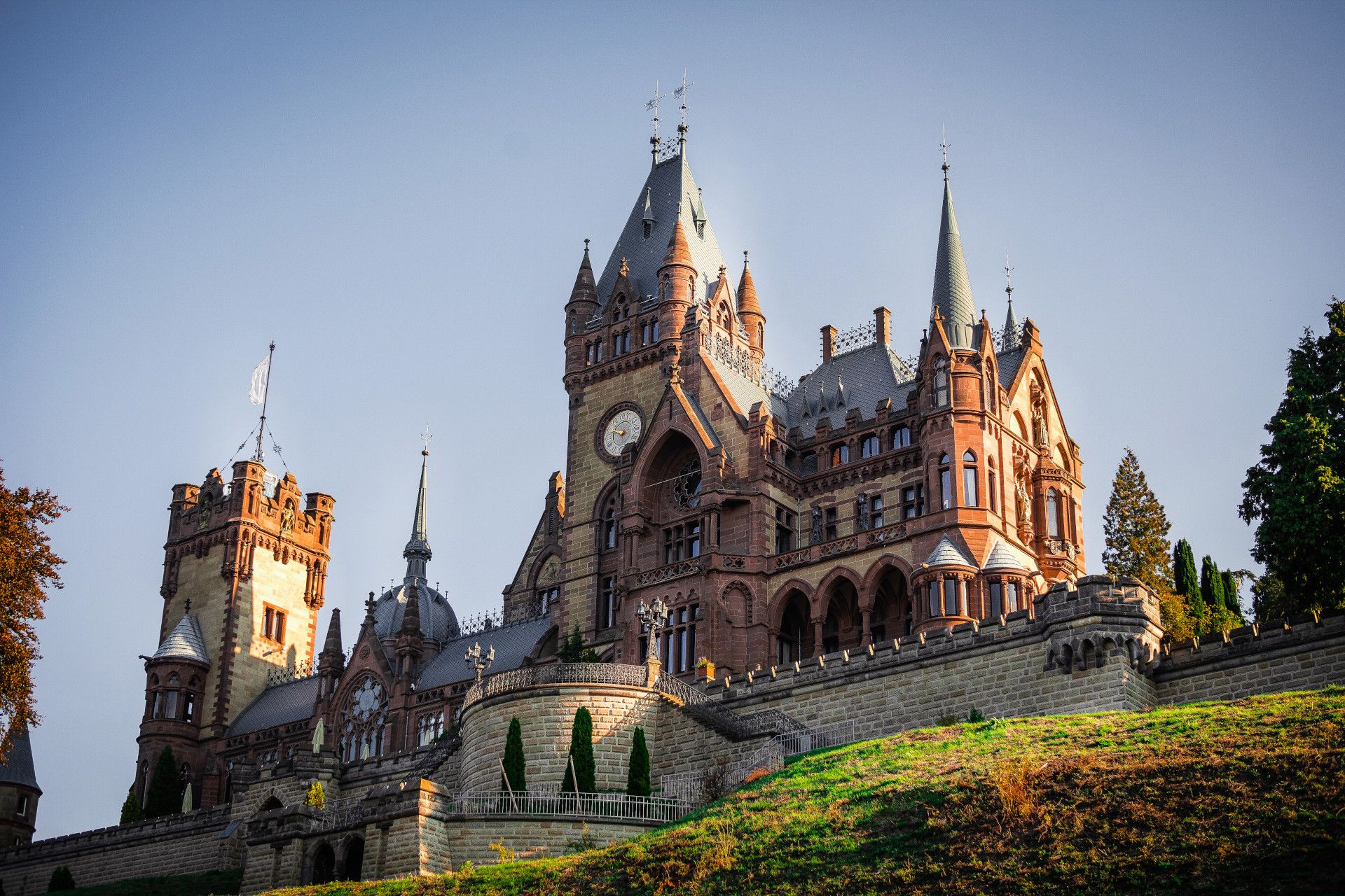 Front view of Drachenburg Castle