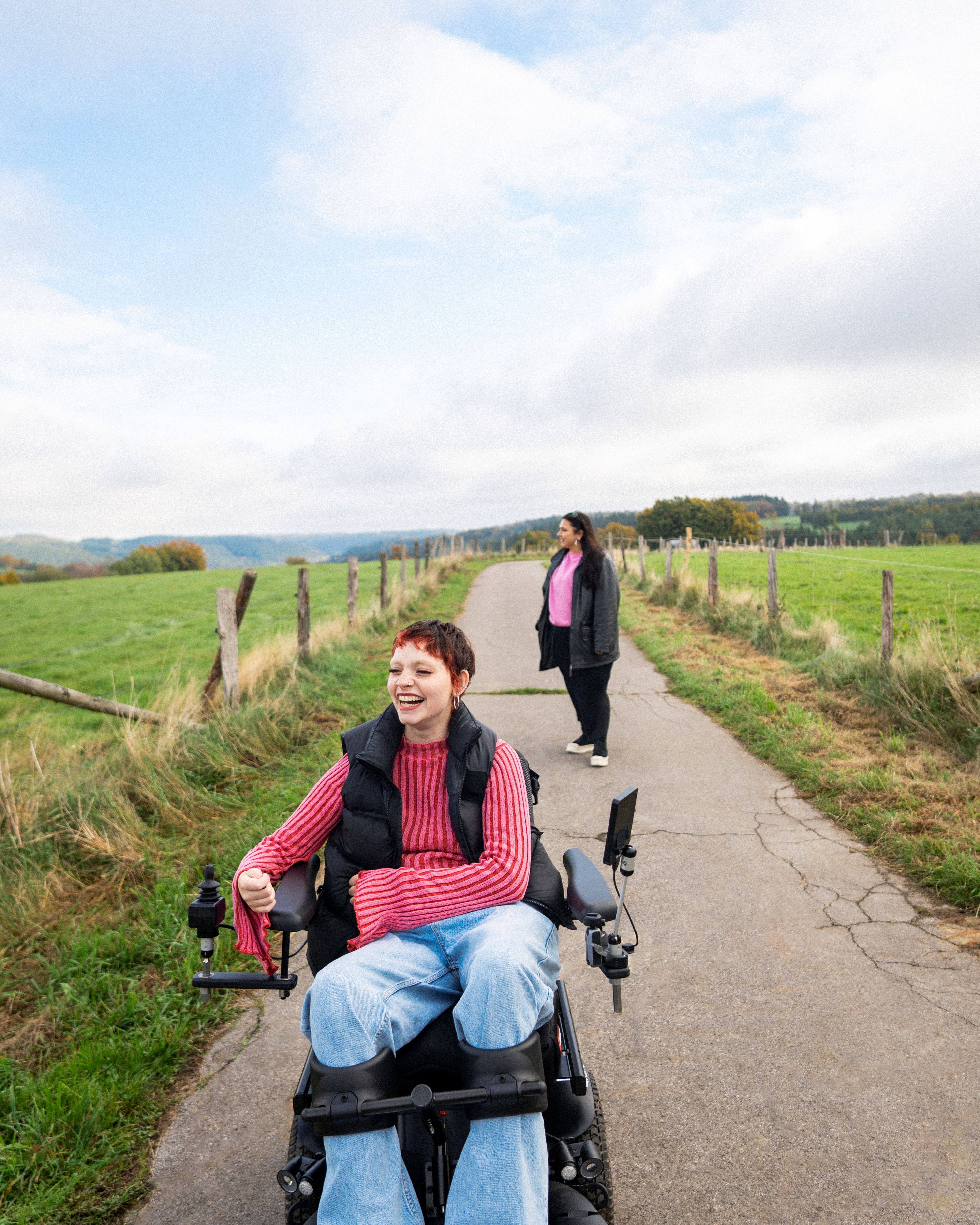 Constanze Schmitt, Friends enjoying the walk in Monschau, Eifel