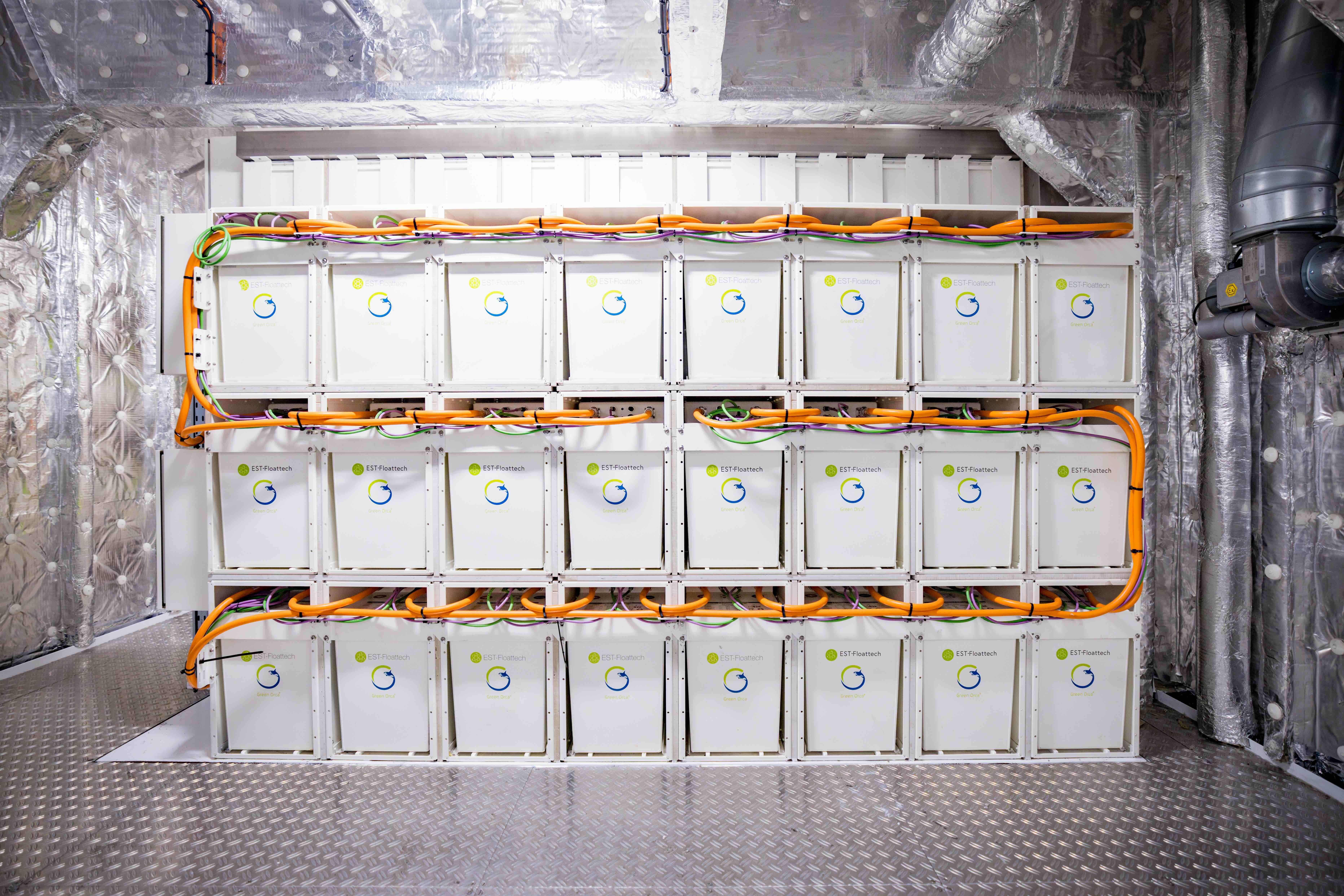 Oceandiva Nova batteries