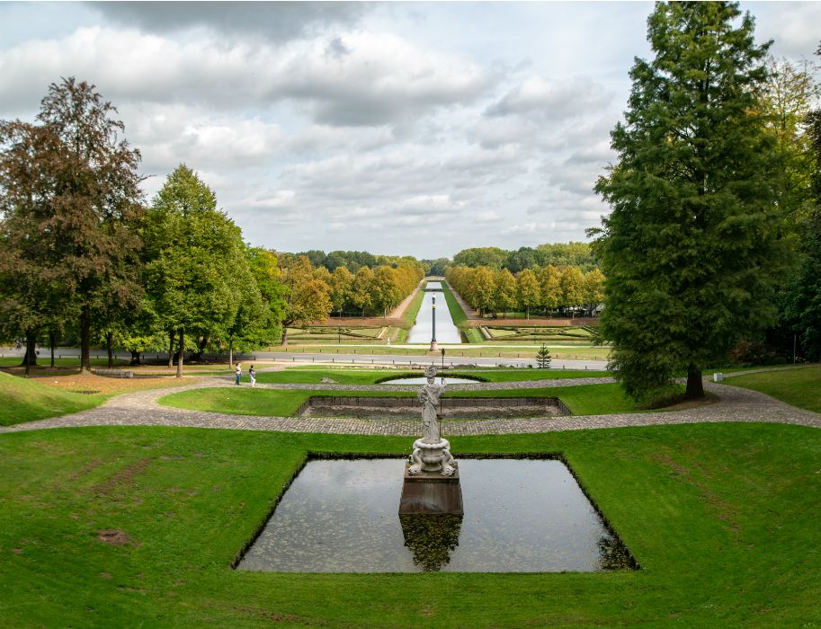 The baroque gardens of the Museum Kurhaus Kleve are a dream