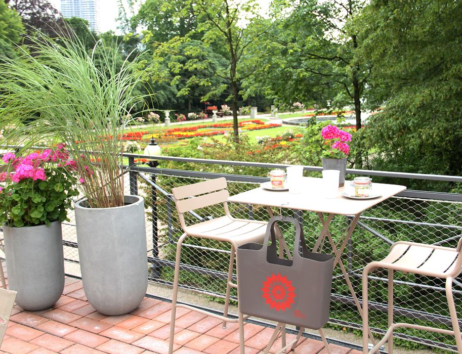 To Page Dank Augusta – Gartenlokal in der Flora Köln