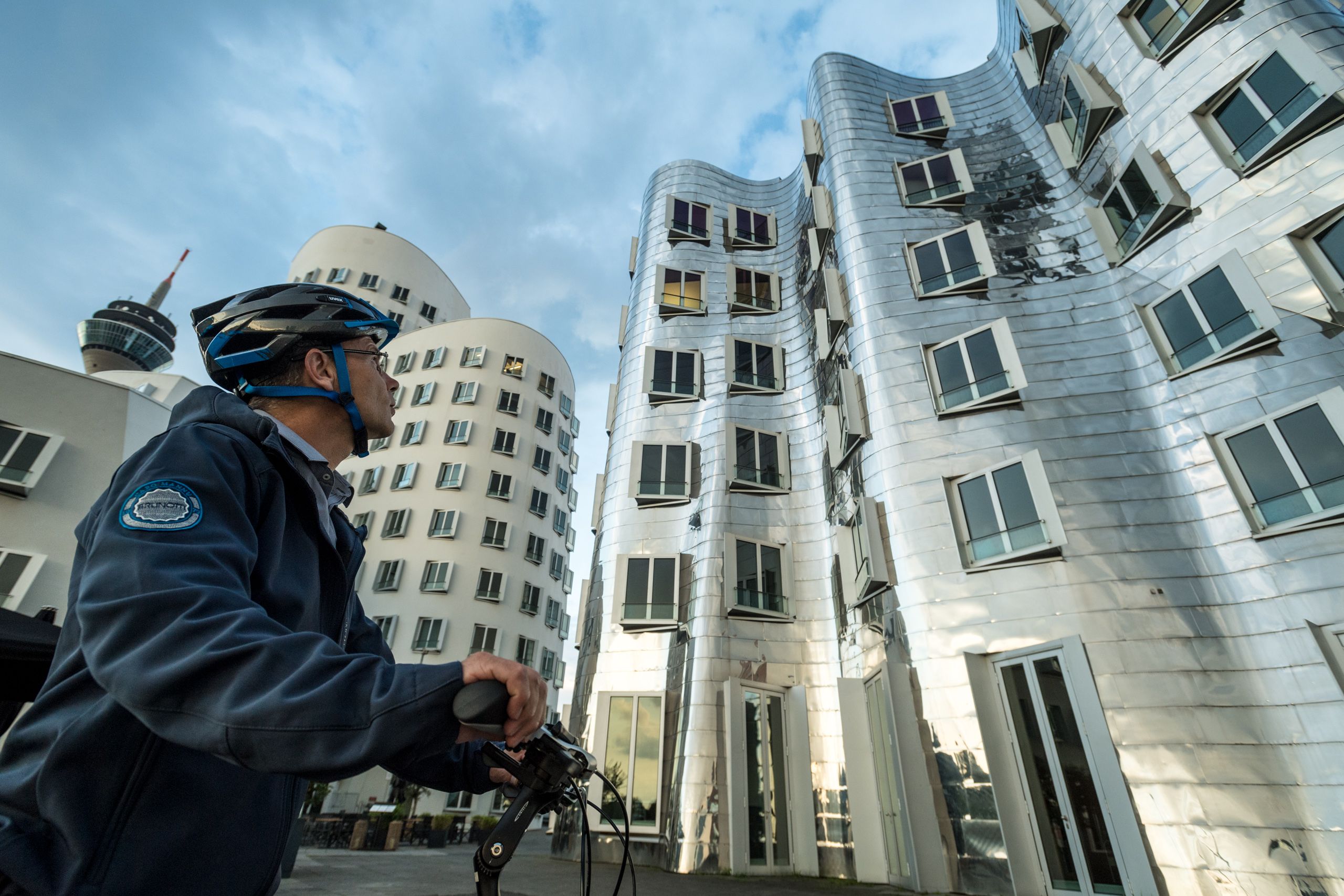 Cyclist at the media harbour, Düsseldorf