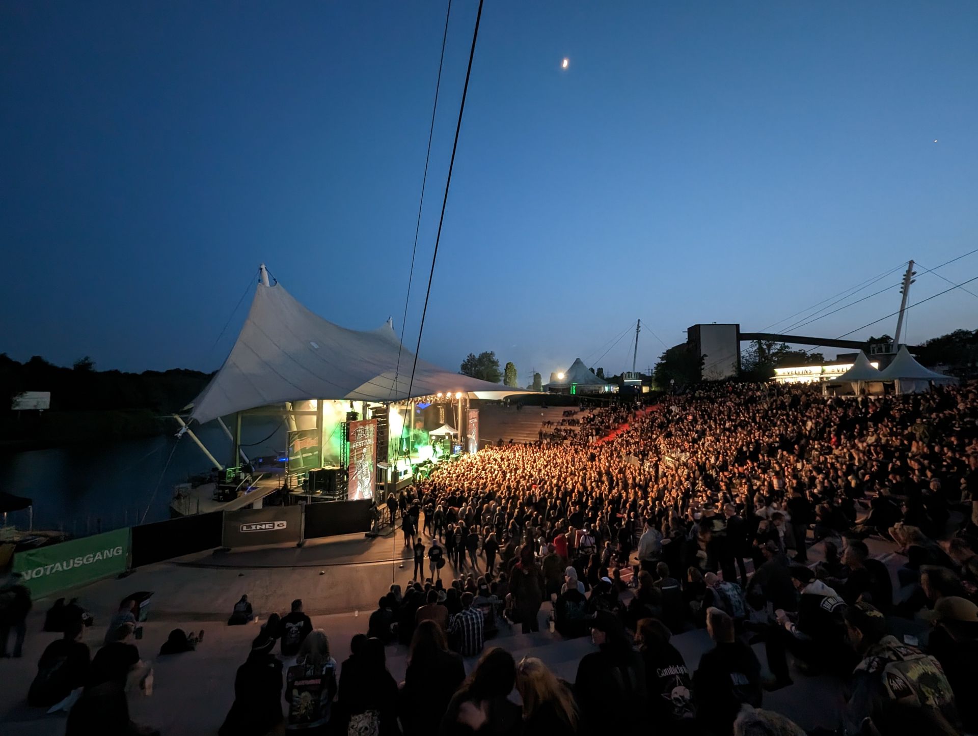The Amphitheater is the venue for various event formats. Among other things, the Rock Hard Festival takes place here every year and attracts thousands of music fans