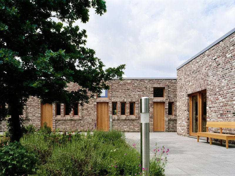 gaestehauskloster-raketenstation_tomas-riehle-arturimages_800x600_2