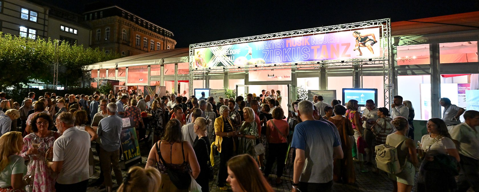 The number of guests at events is large, © Michael Lübke, Düsseldorf Festival
