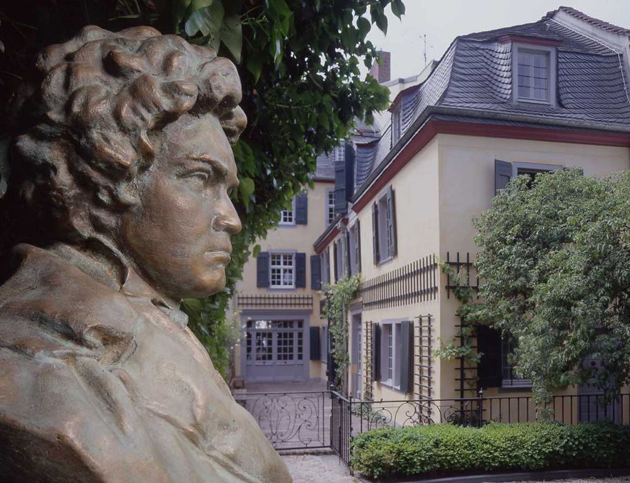 To Page Beethoven House Bonn