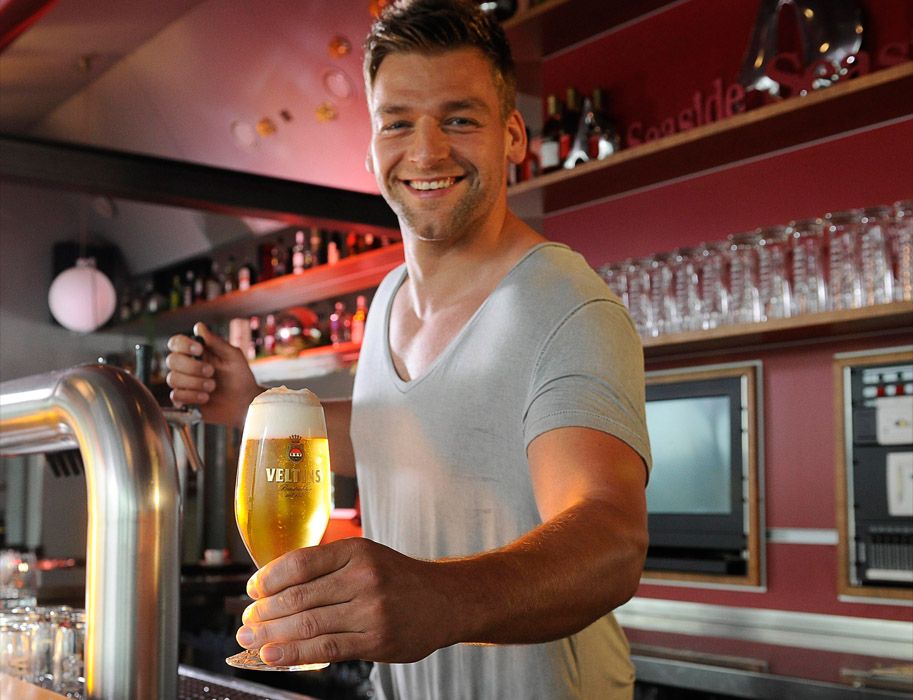 Fresh Veltins comes straight from the tap at the bar