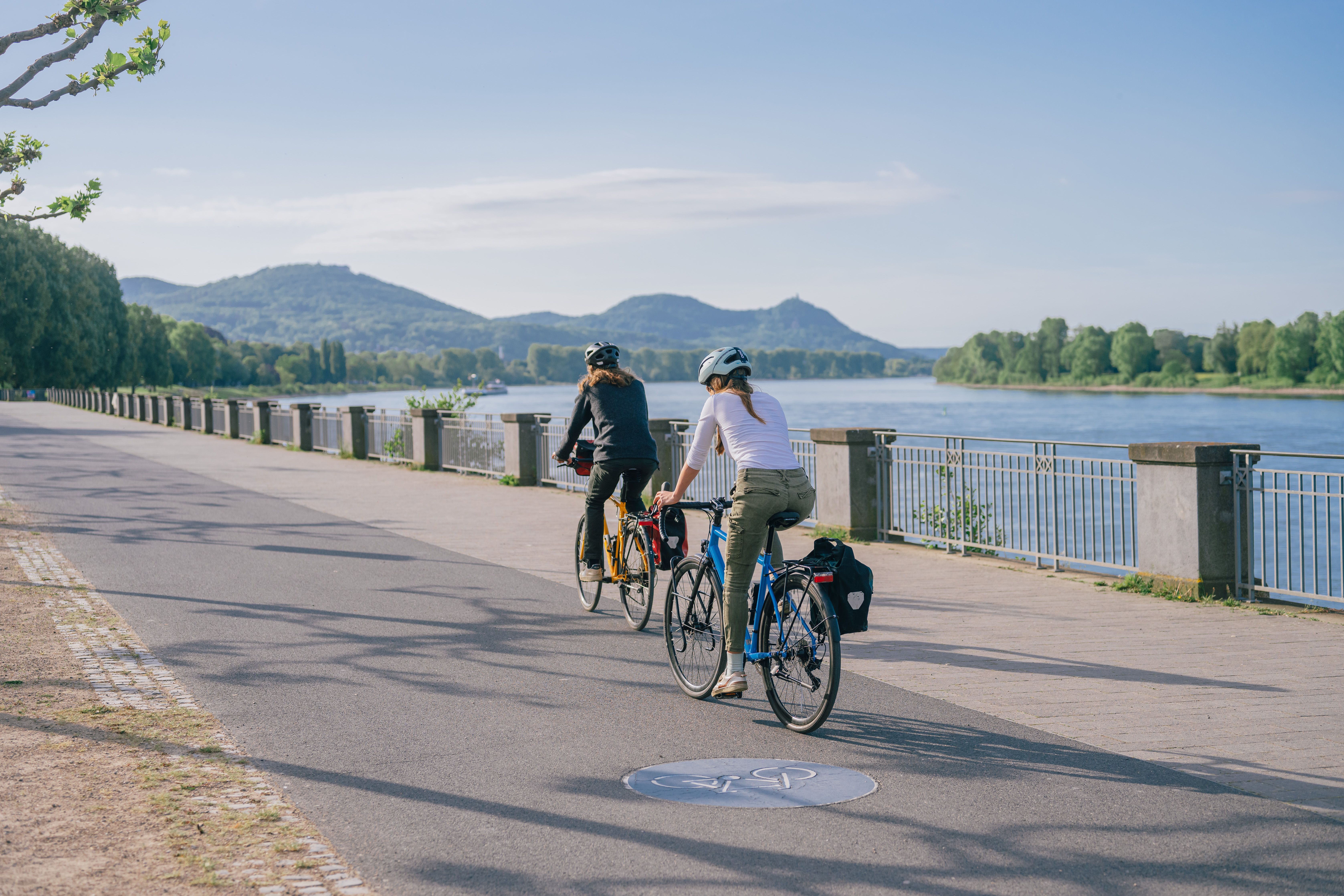 Cyclists at the Bonner Bogen